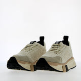 Sneaker in pelo bianco con suola superflex