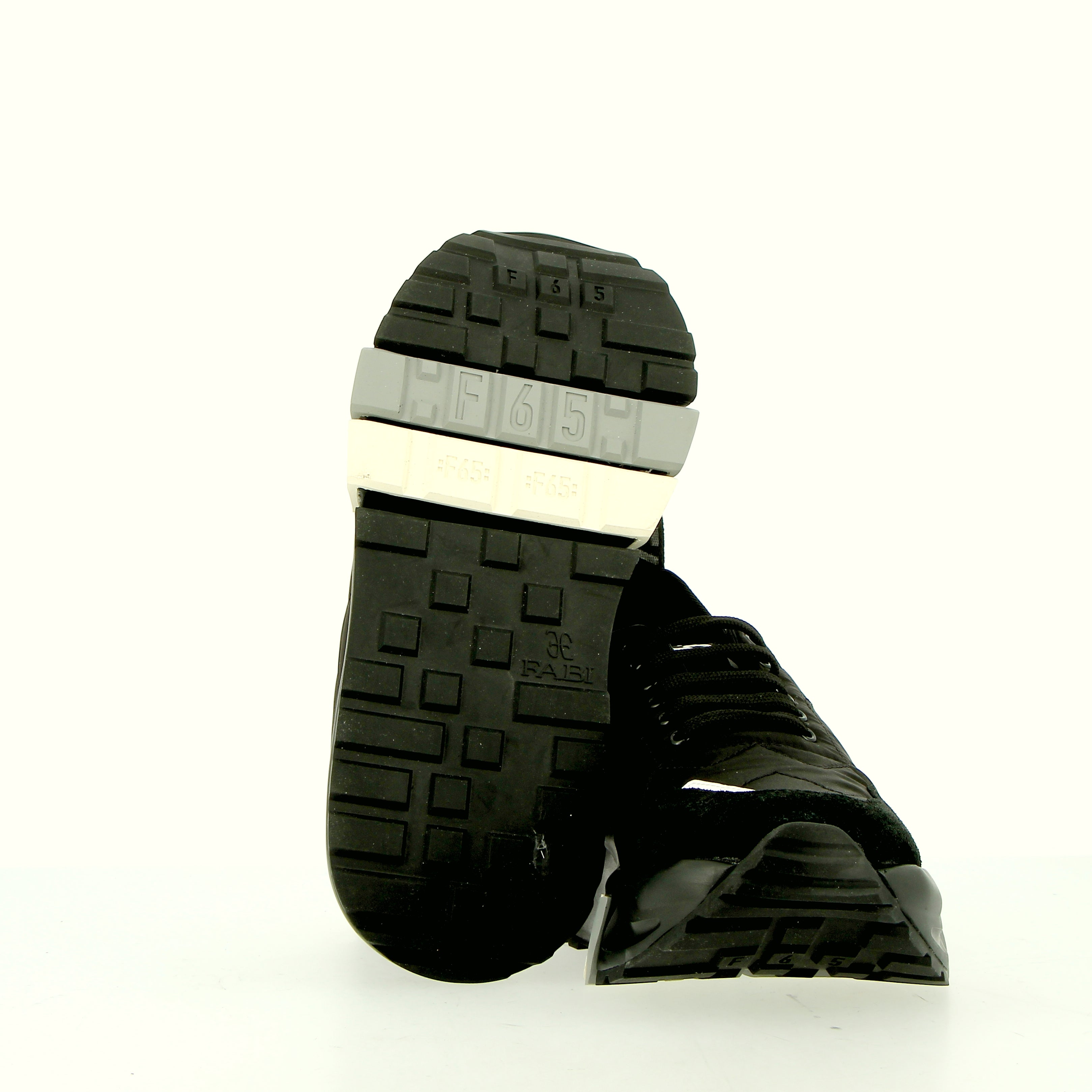 Sneaker in piumino nero suola superflex