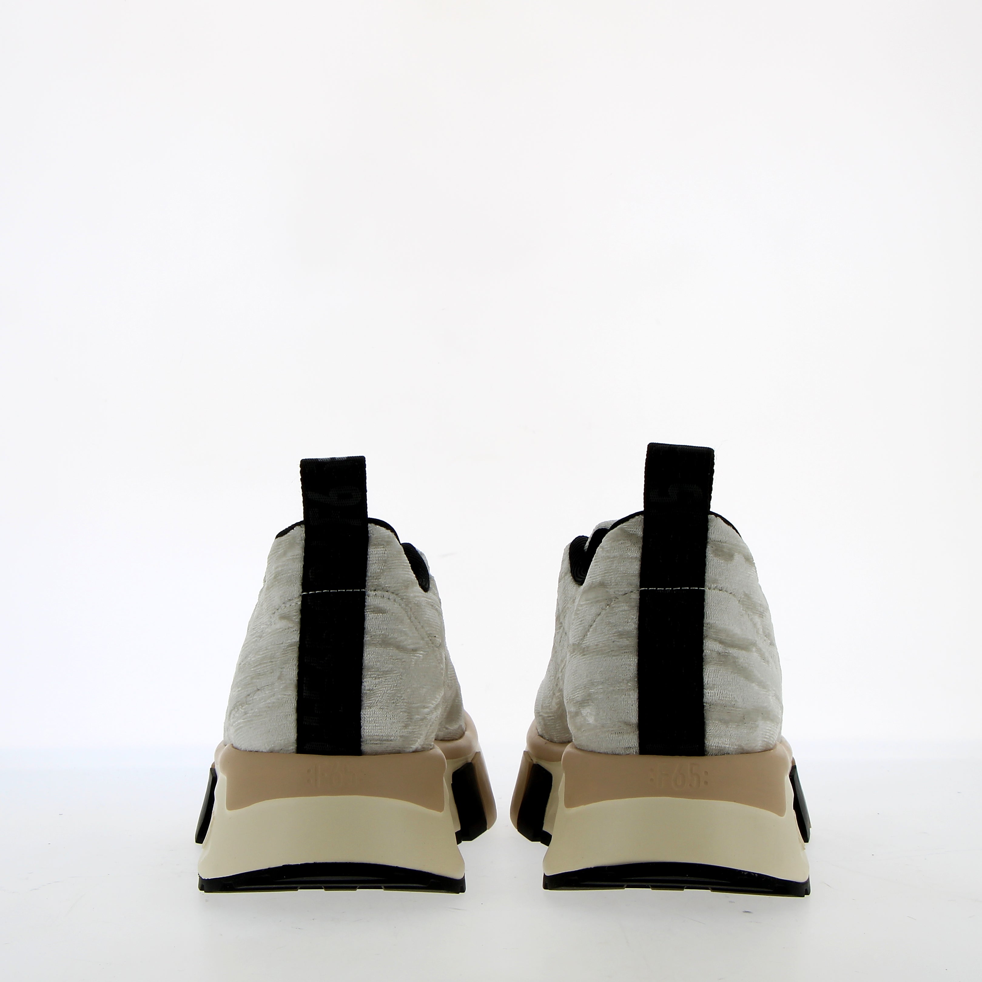 Sneaker in velluto bianco suola superflex leggera