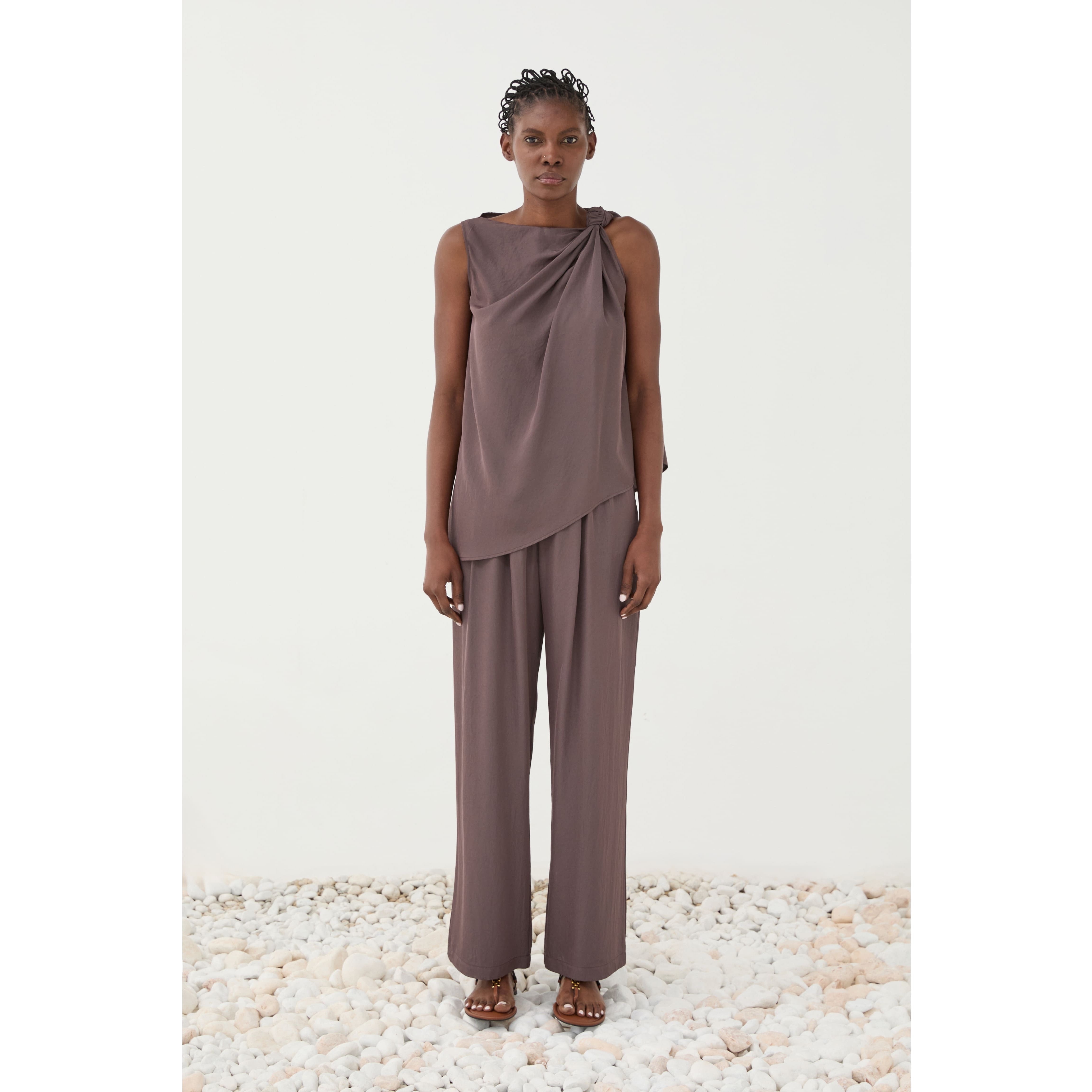 Mauve trousers