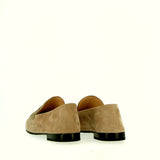 Mocassino in camoscio morbido taupe
