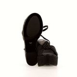 Sandalo nero in raffia con plateau
