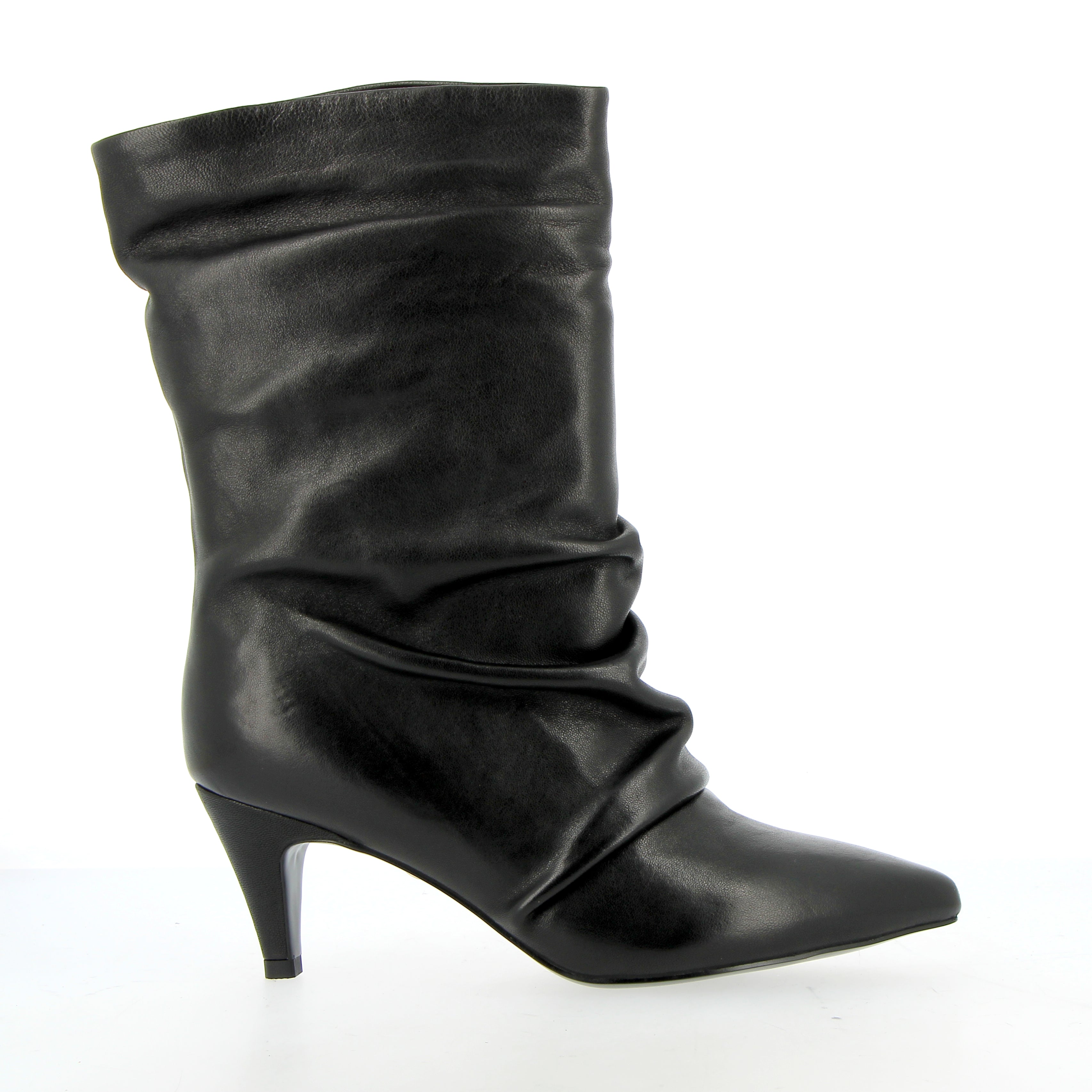 Stivaletto arricciato in pelle nera