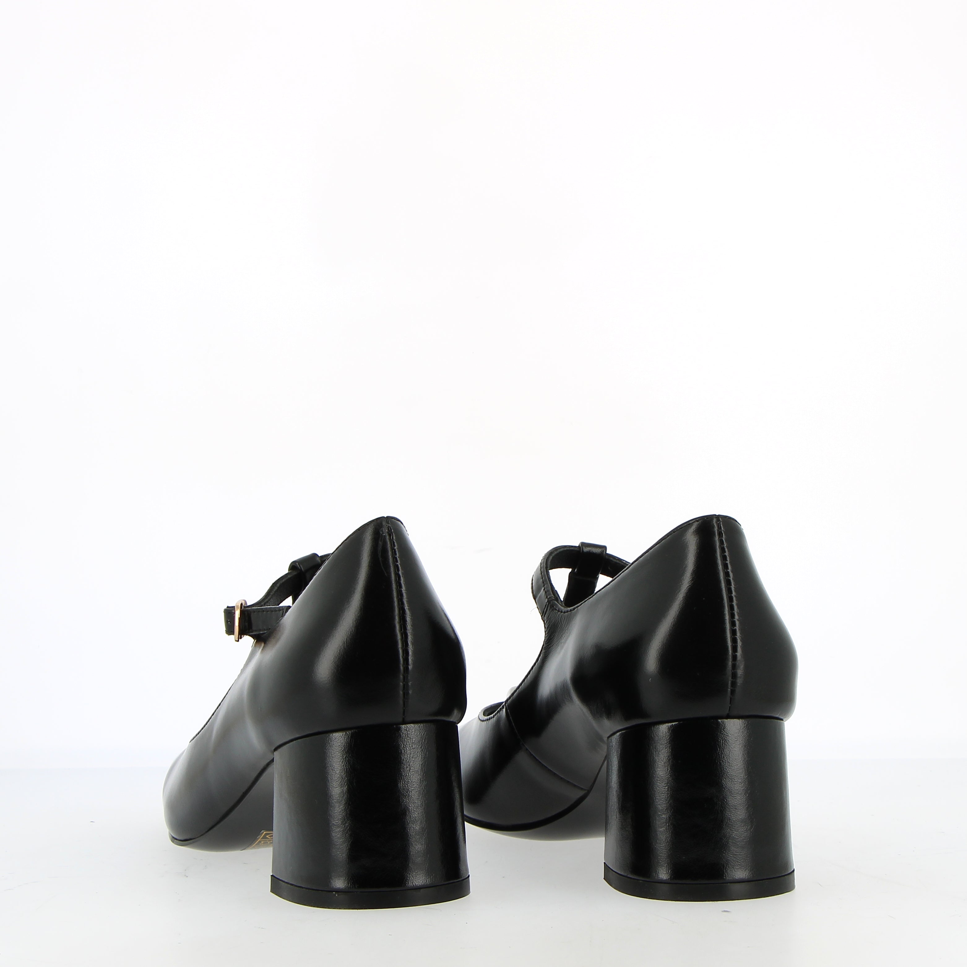 Scarpina a T in pelle nero