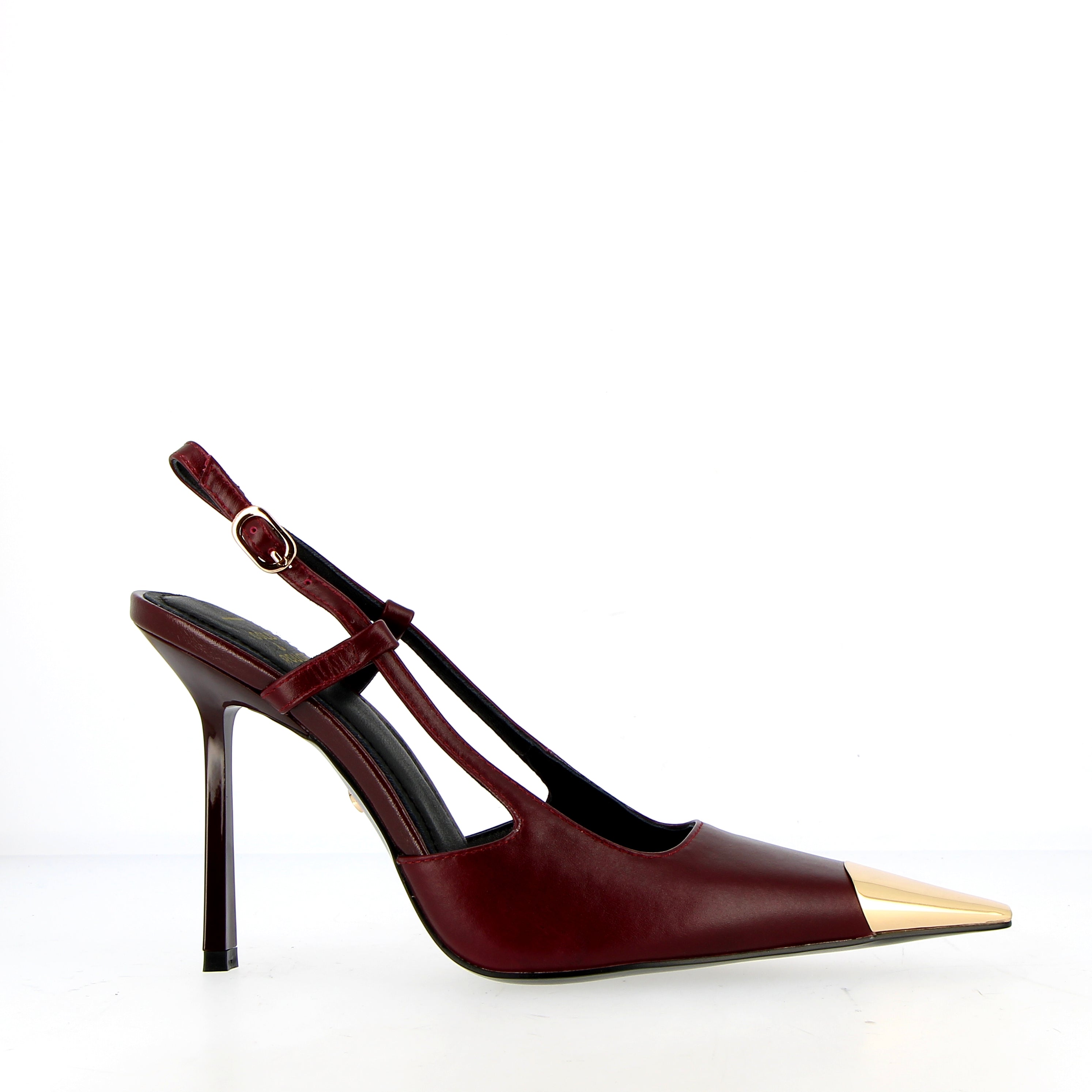 Slingback burgundy con punta oro