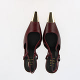 Slingback burgundy con punta oro