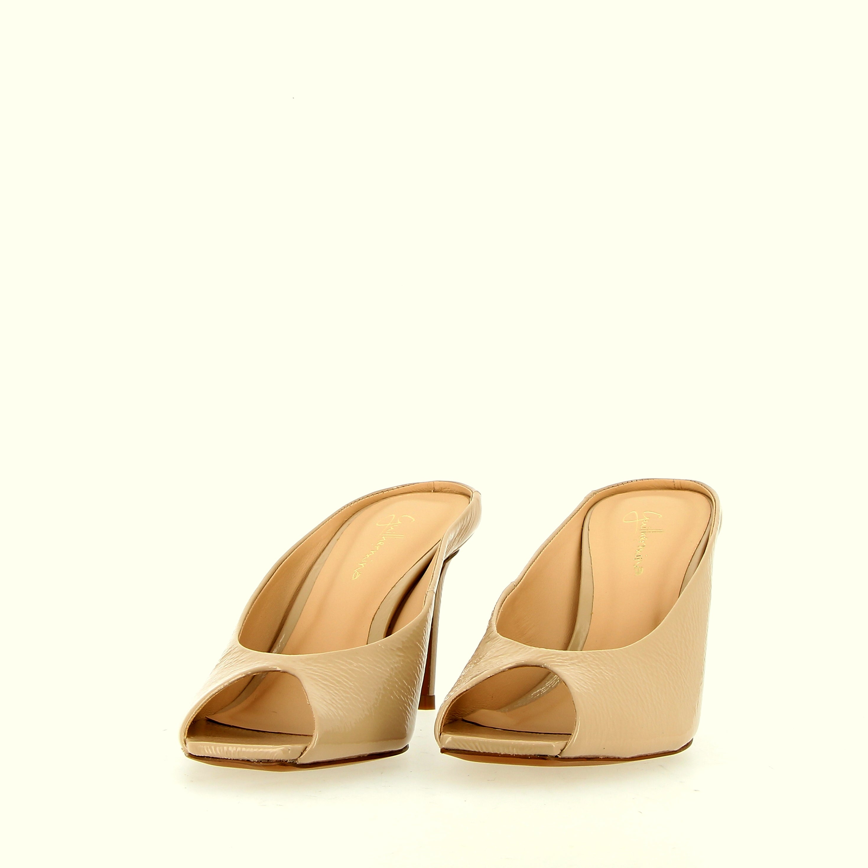 Sandalo mule in pelle lacca beige