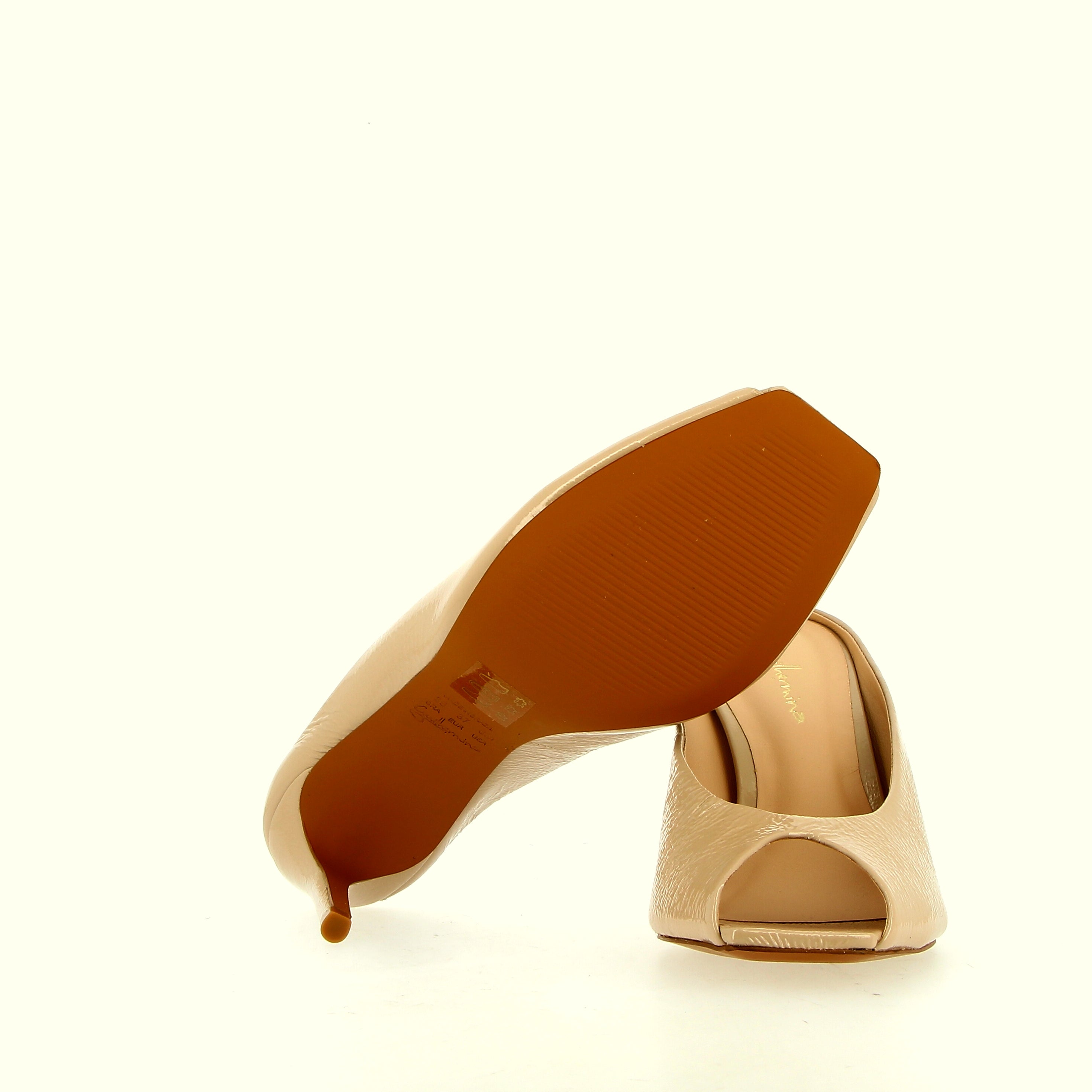 Sandalo mule in pelle lacca beige