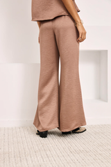 Pantaloni svasati