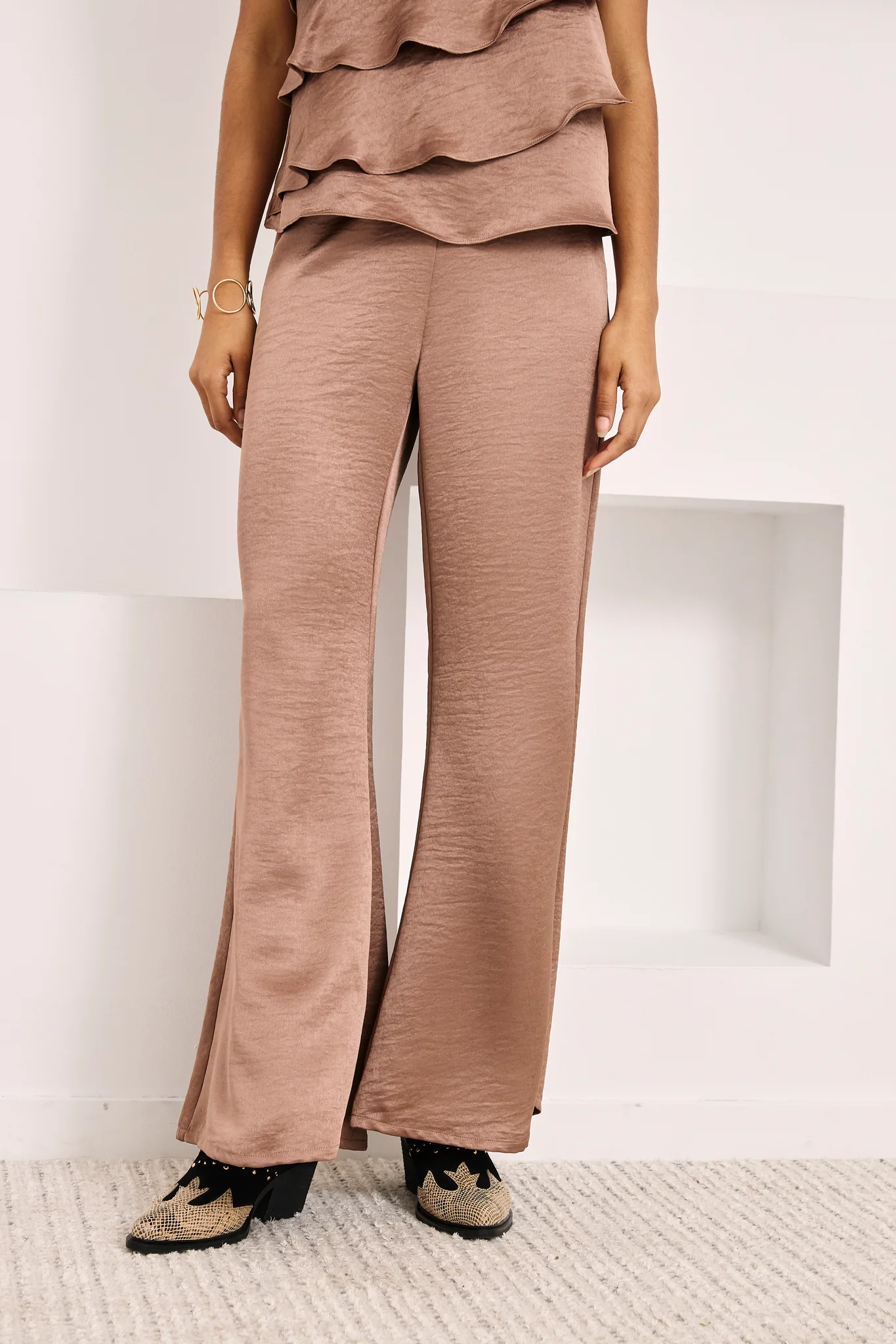 Pantaloni svasati