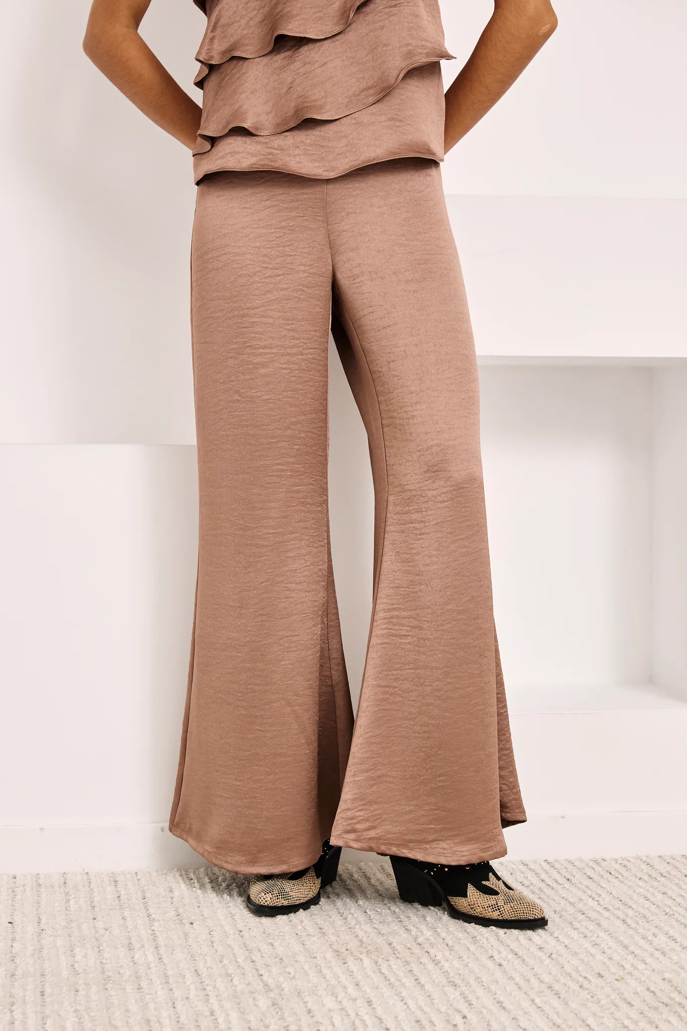 Pantaloni svasati