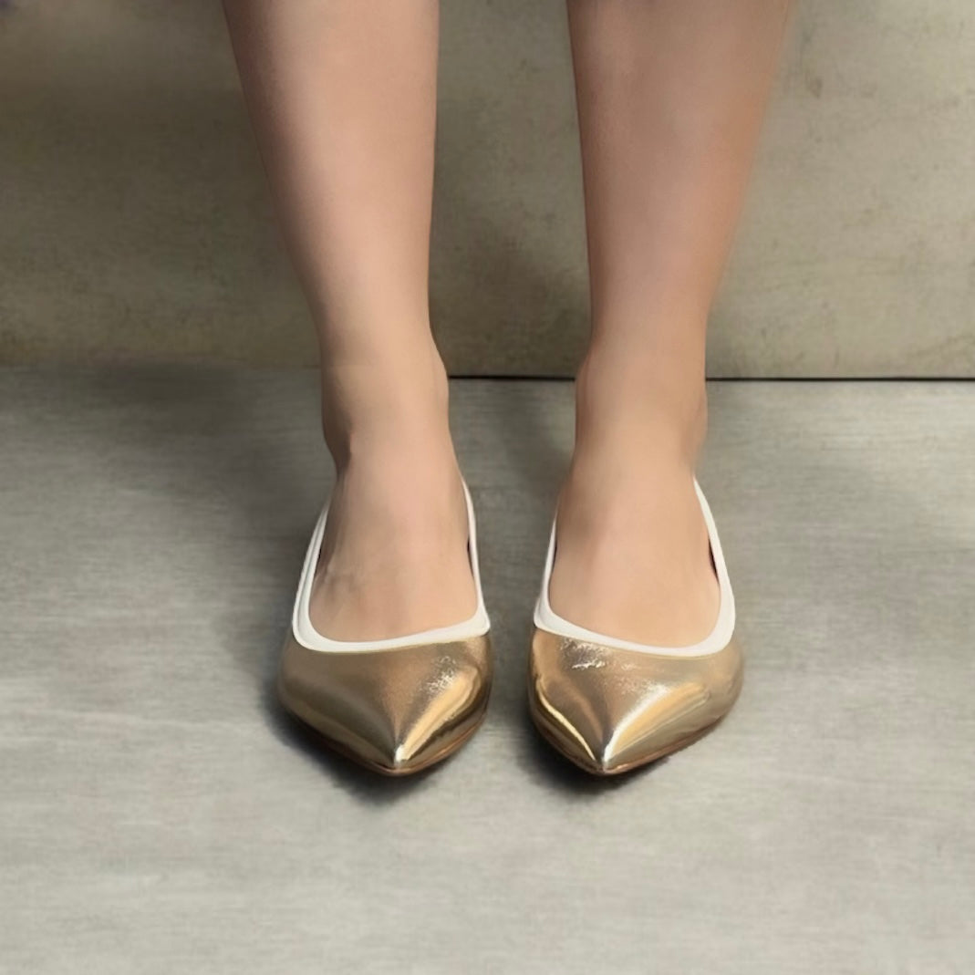 Slip-on décolleté in platinum leather with elastic band