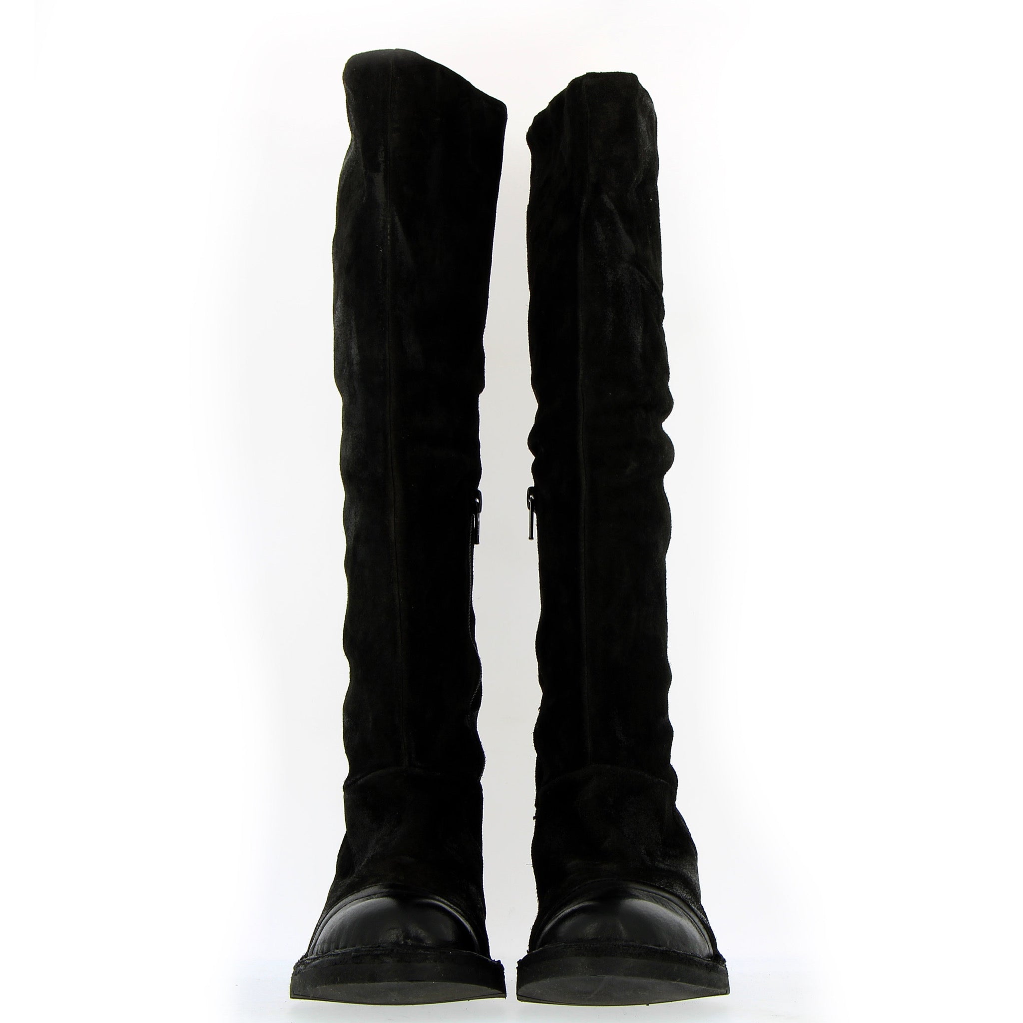 Boot in soft black suede with leather toe