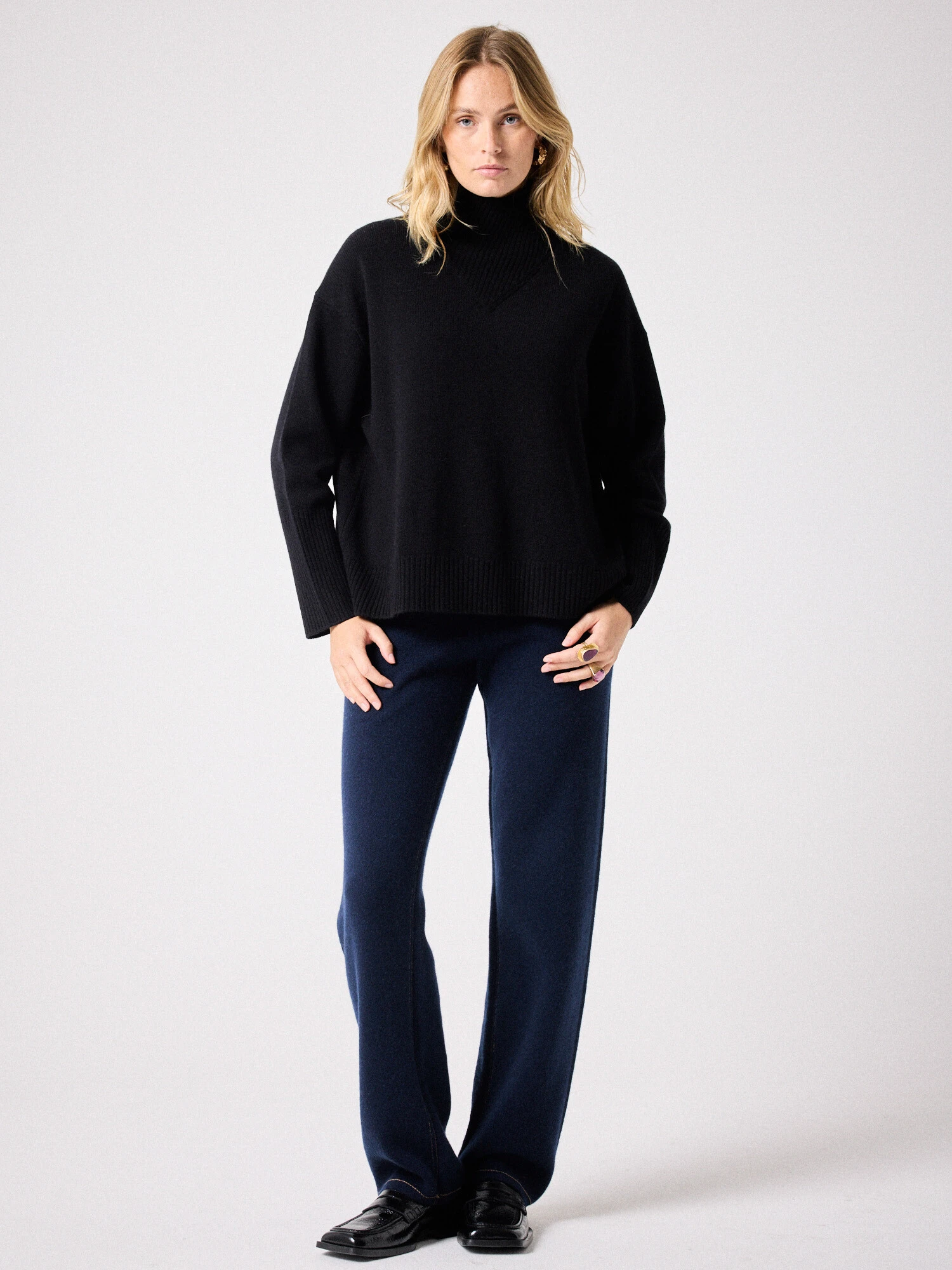 Black cashmere sweater