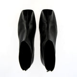 Stivaletto in pelle nera tacco basso