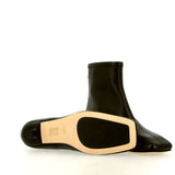 Stivaletto in pelle nera tacco basso