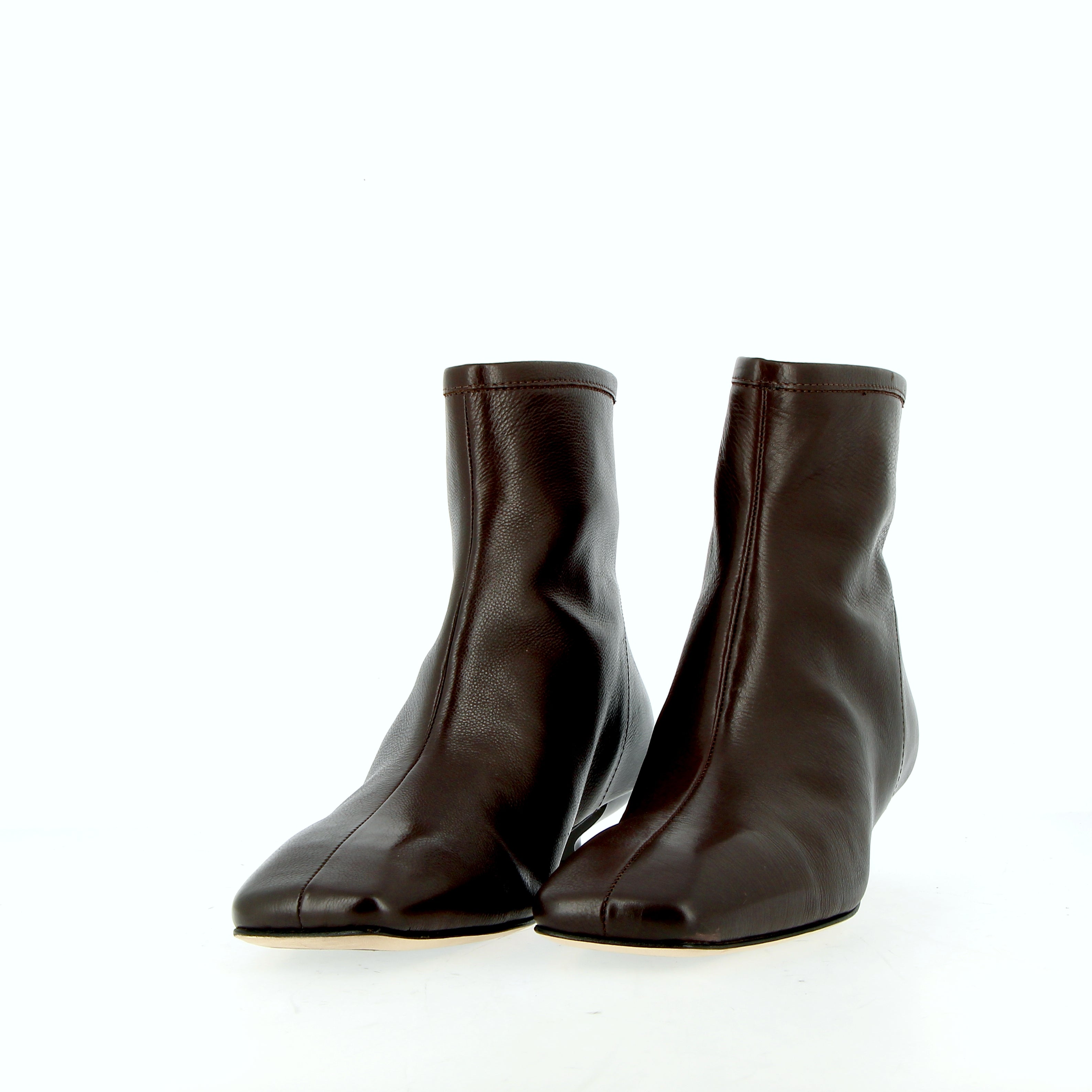 Stivaletto in pelle marrone tacco basso