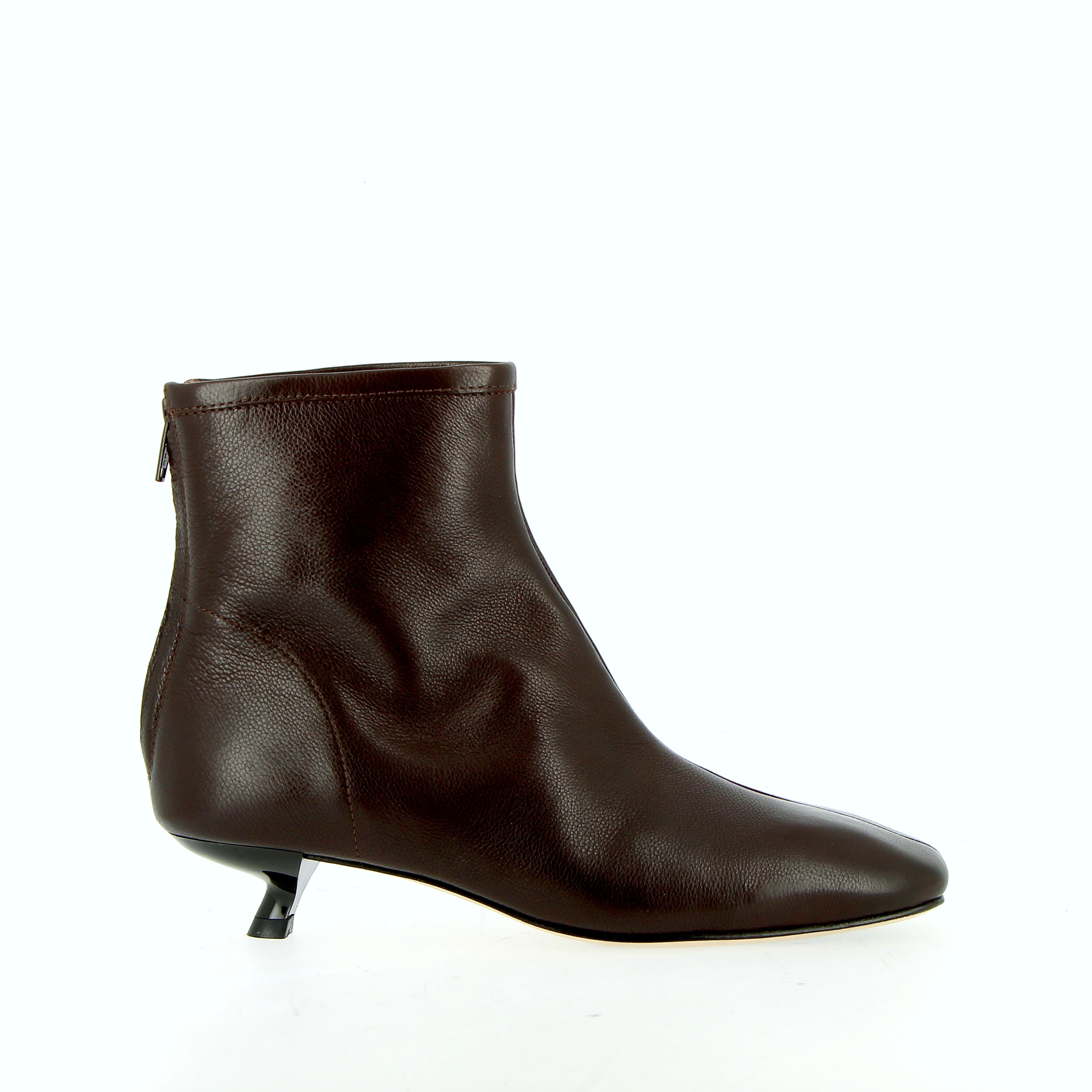 Stivaletto in pelle marrone tacco basso