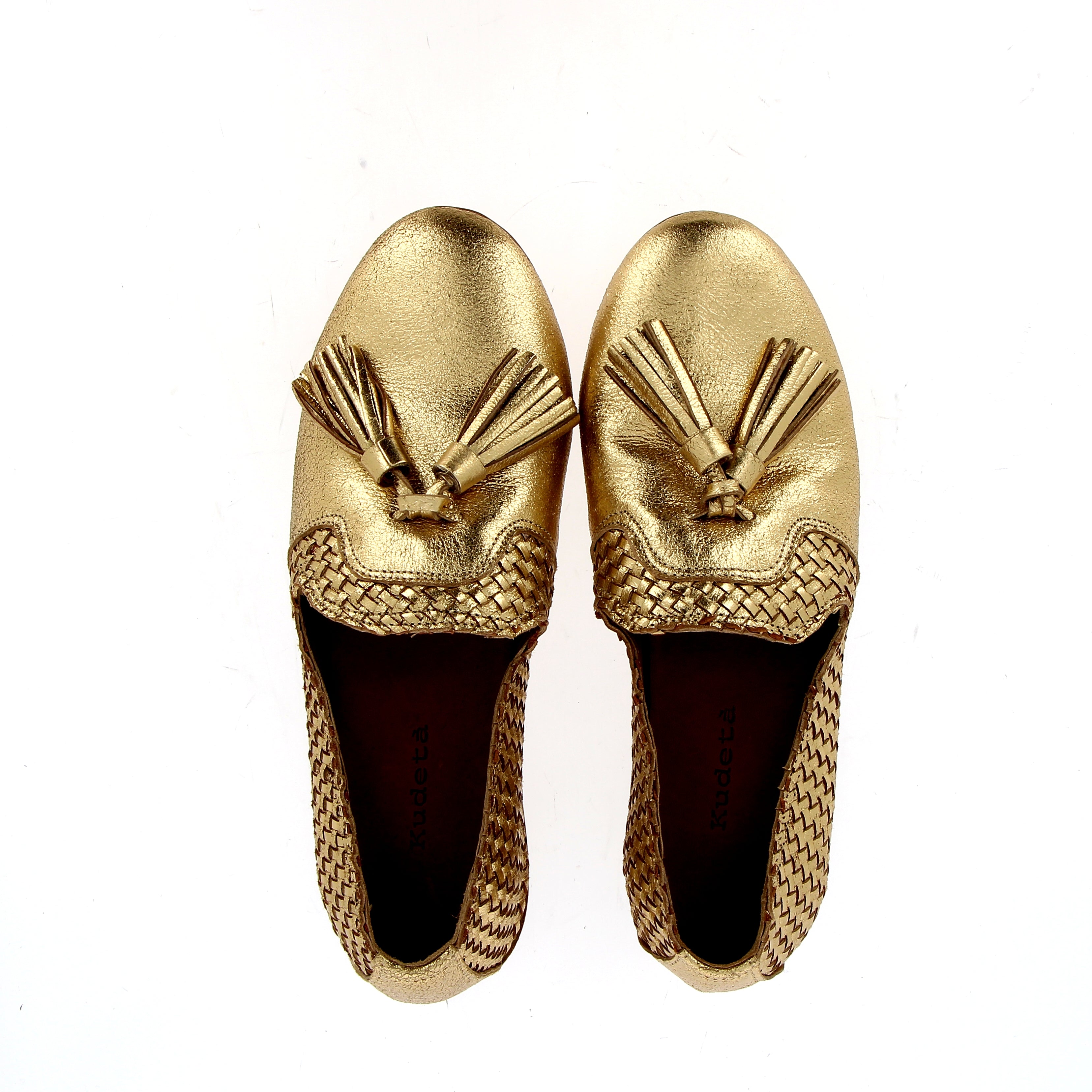 Mocassino in morbida pelle oro intrecciato a mano