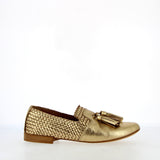 Mocassino in morbida pelle oro intrecciato a mano