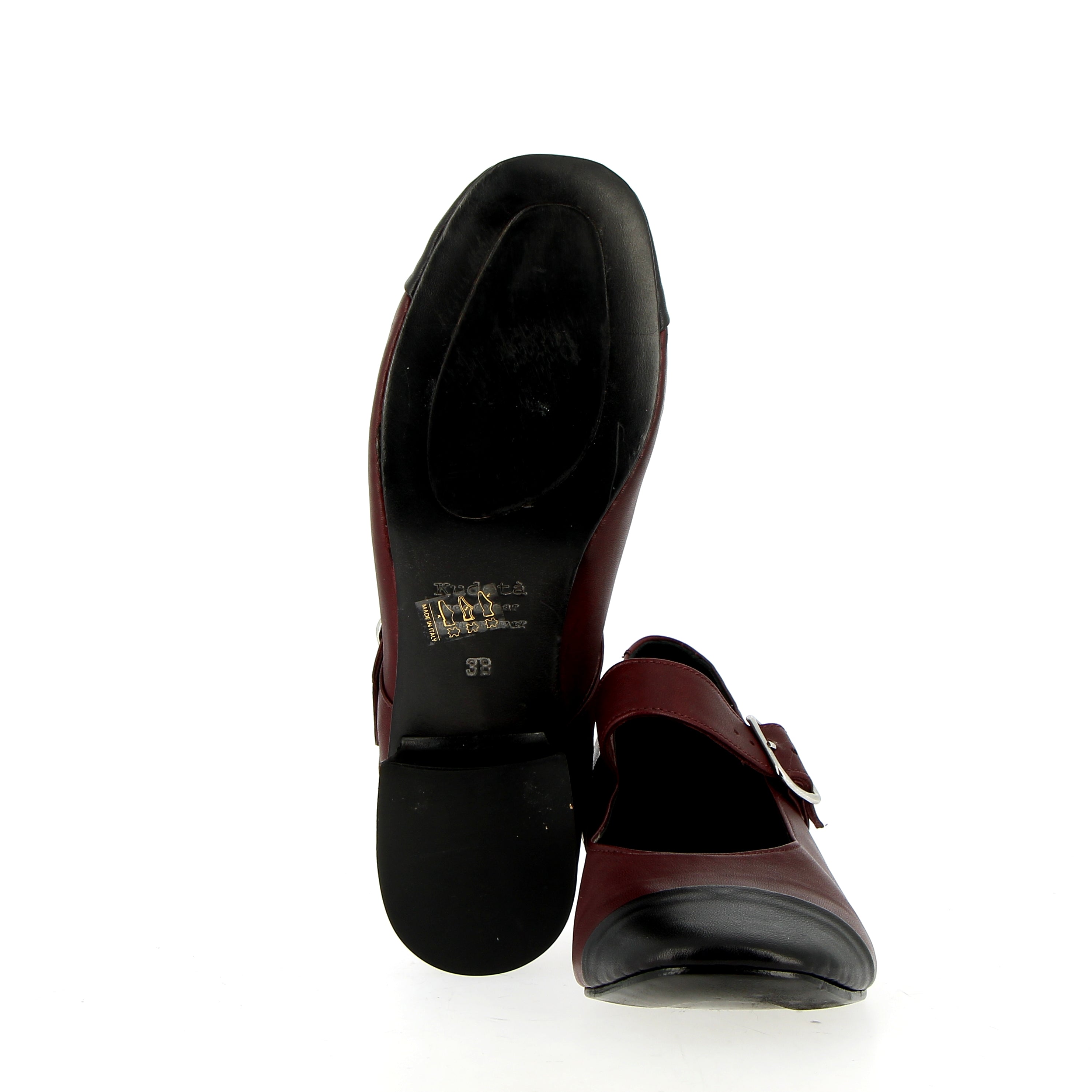 Ballerina morbida in pelle bordeaux con cinturino