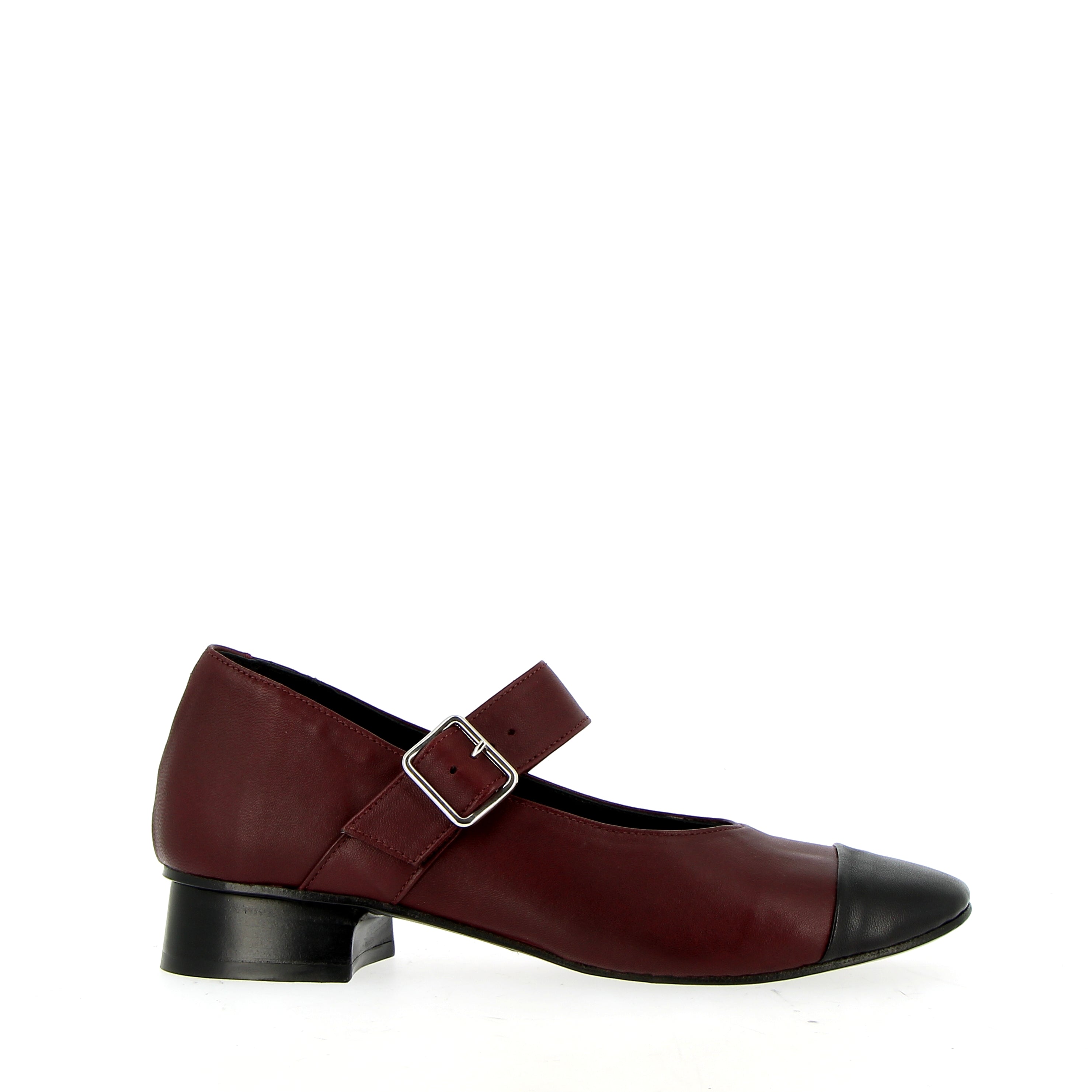 Ballerina morbida in pelle bordeaux con cinturino