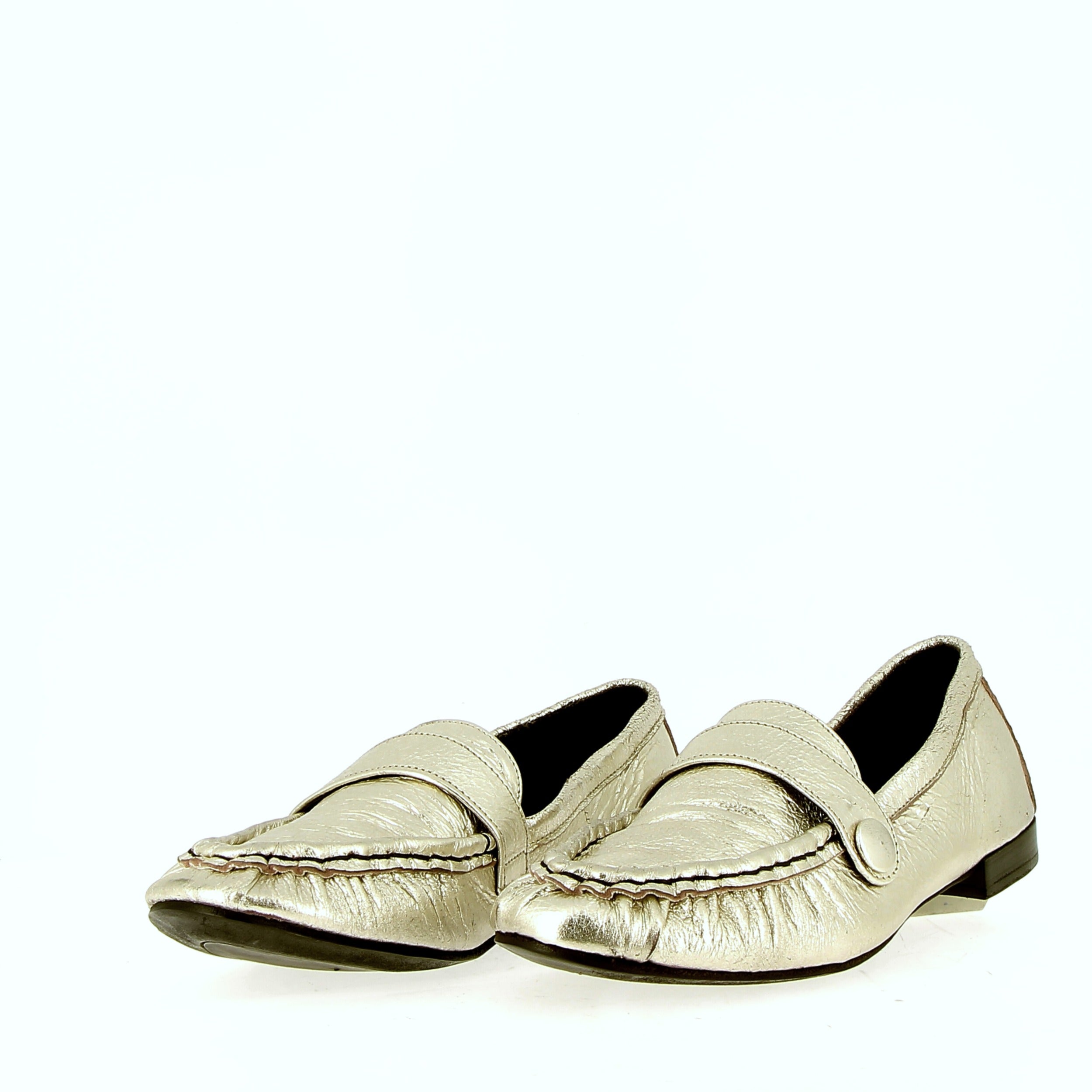 Soft silver leather moccasin