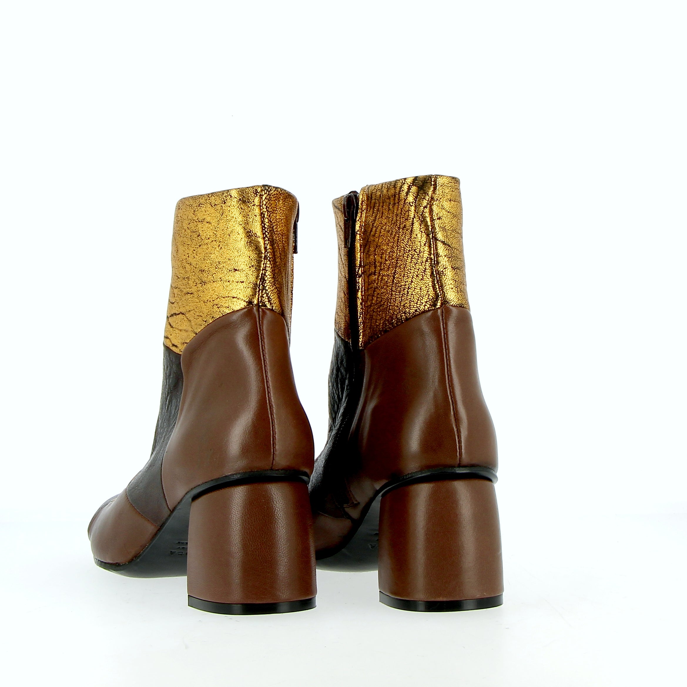 Stivaletto soft in pelle cioccolato e oro