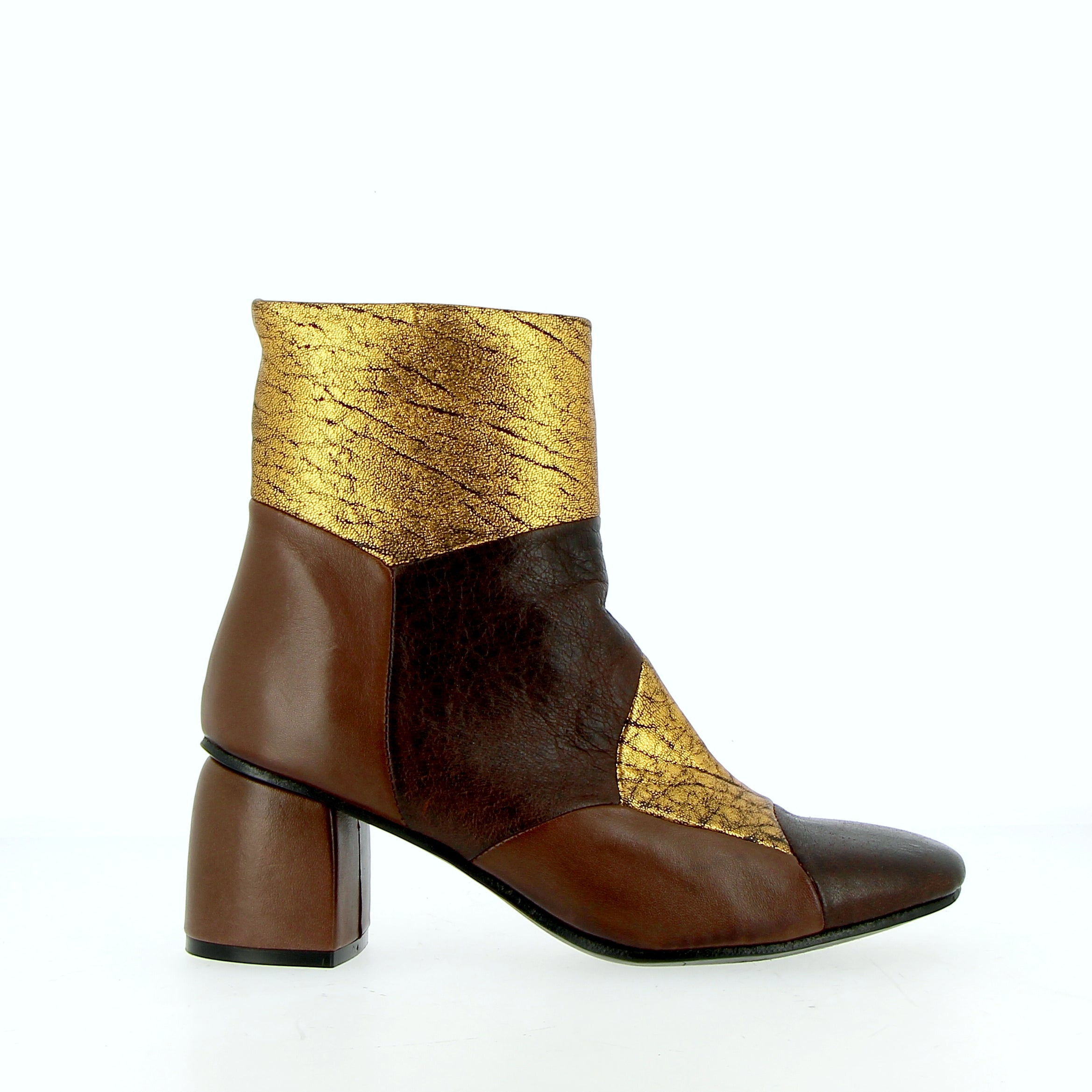 Stivaletto soft in pelle cioccolato e oro