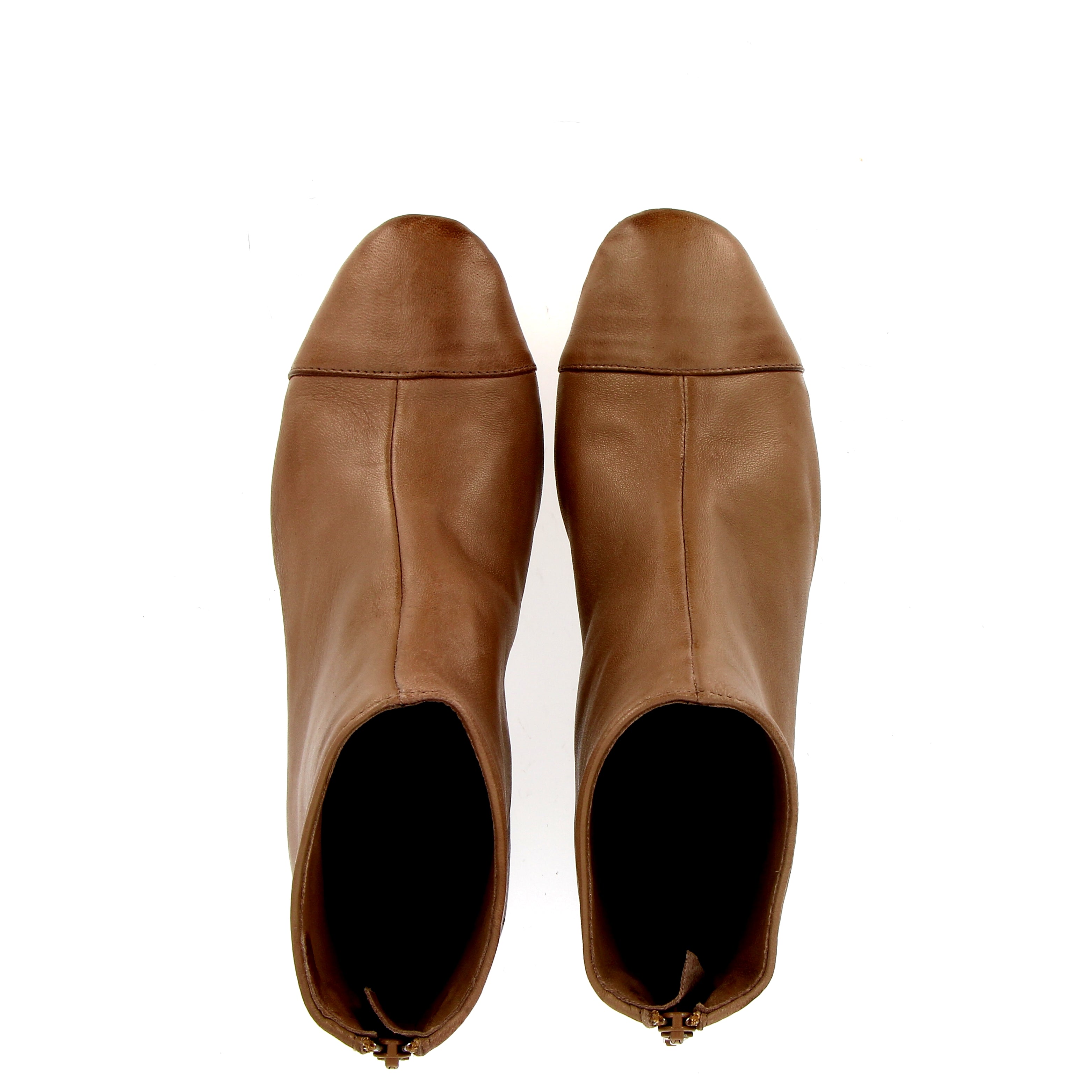 Stivaletto morbido in pelle color noce
