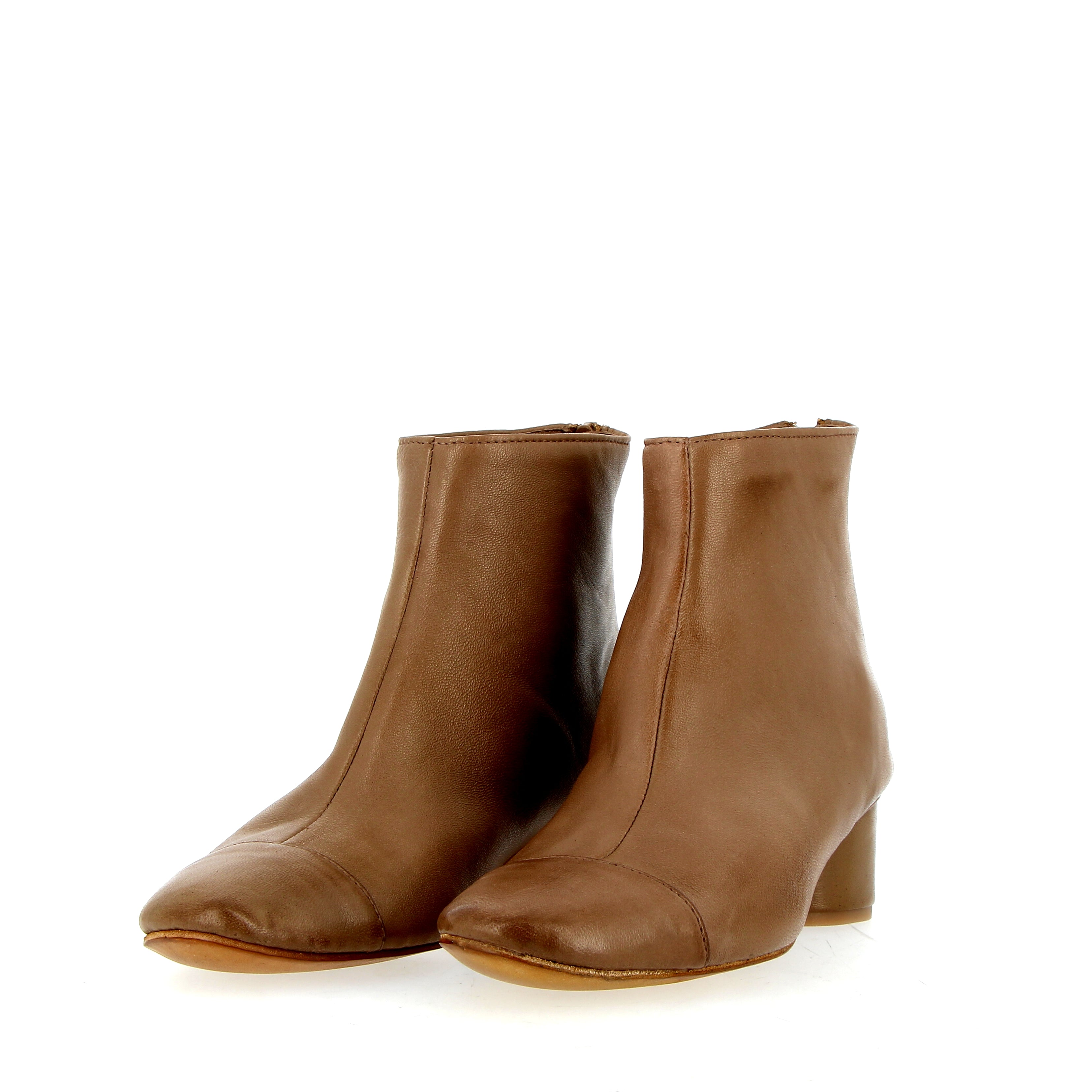 Stivaletto morbido in pelle color noce