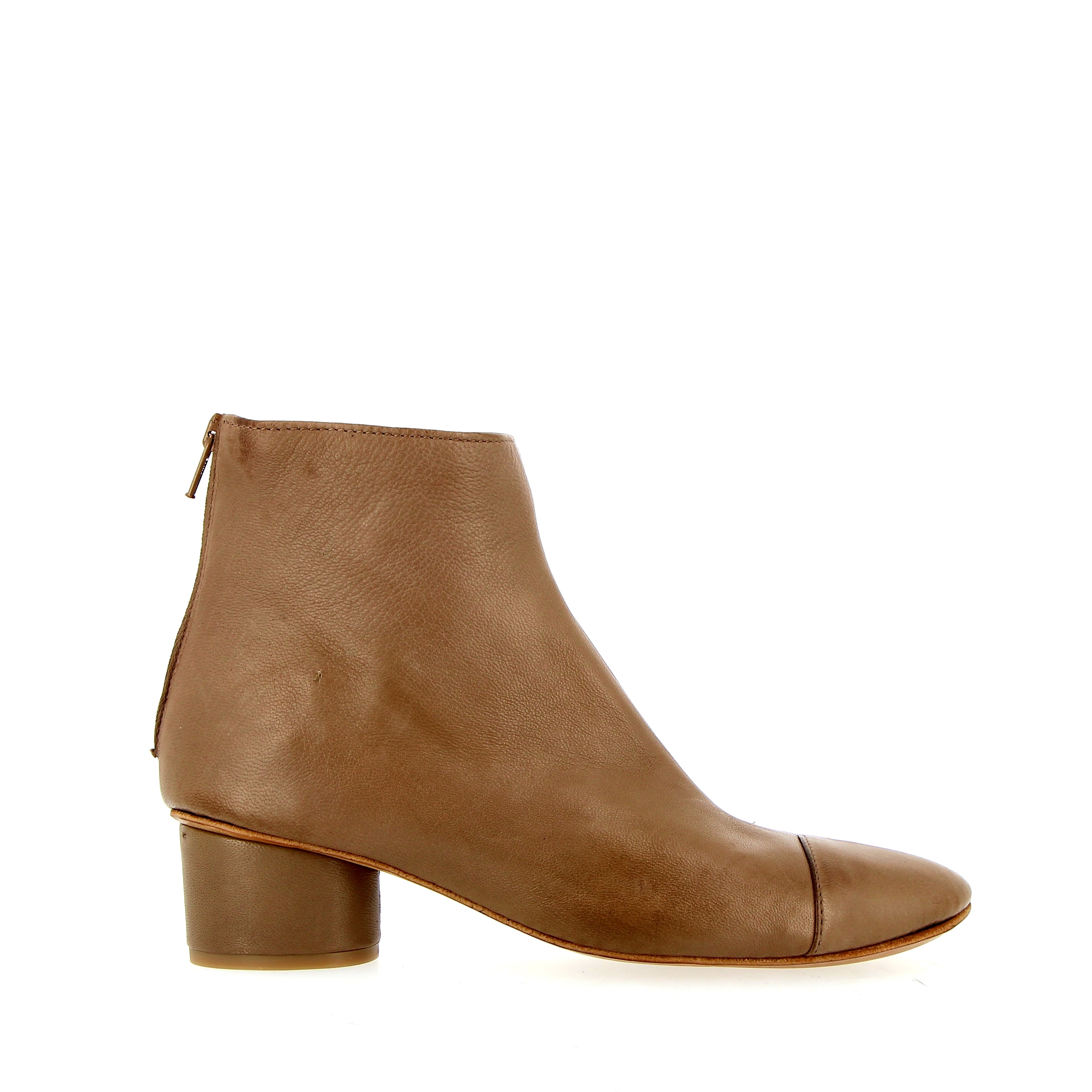 Stivaletto morbido in pelle color noce