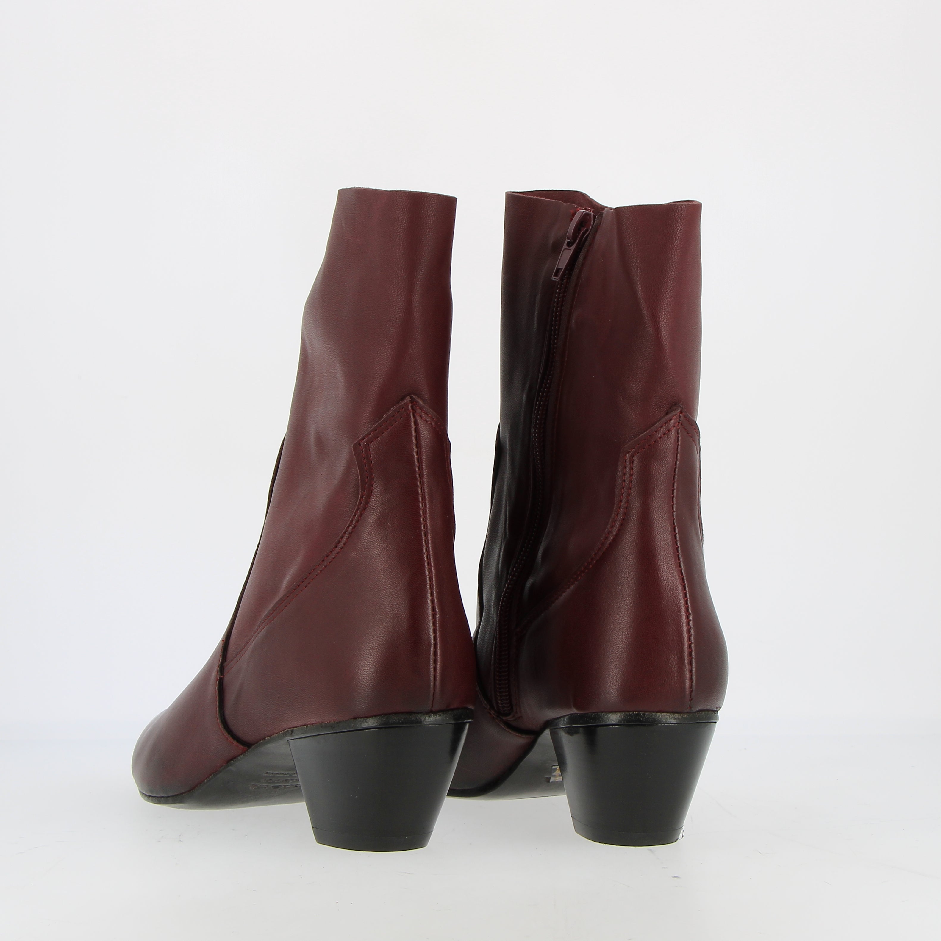 Stivaletto zippato in morbida nappa bordeaux
