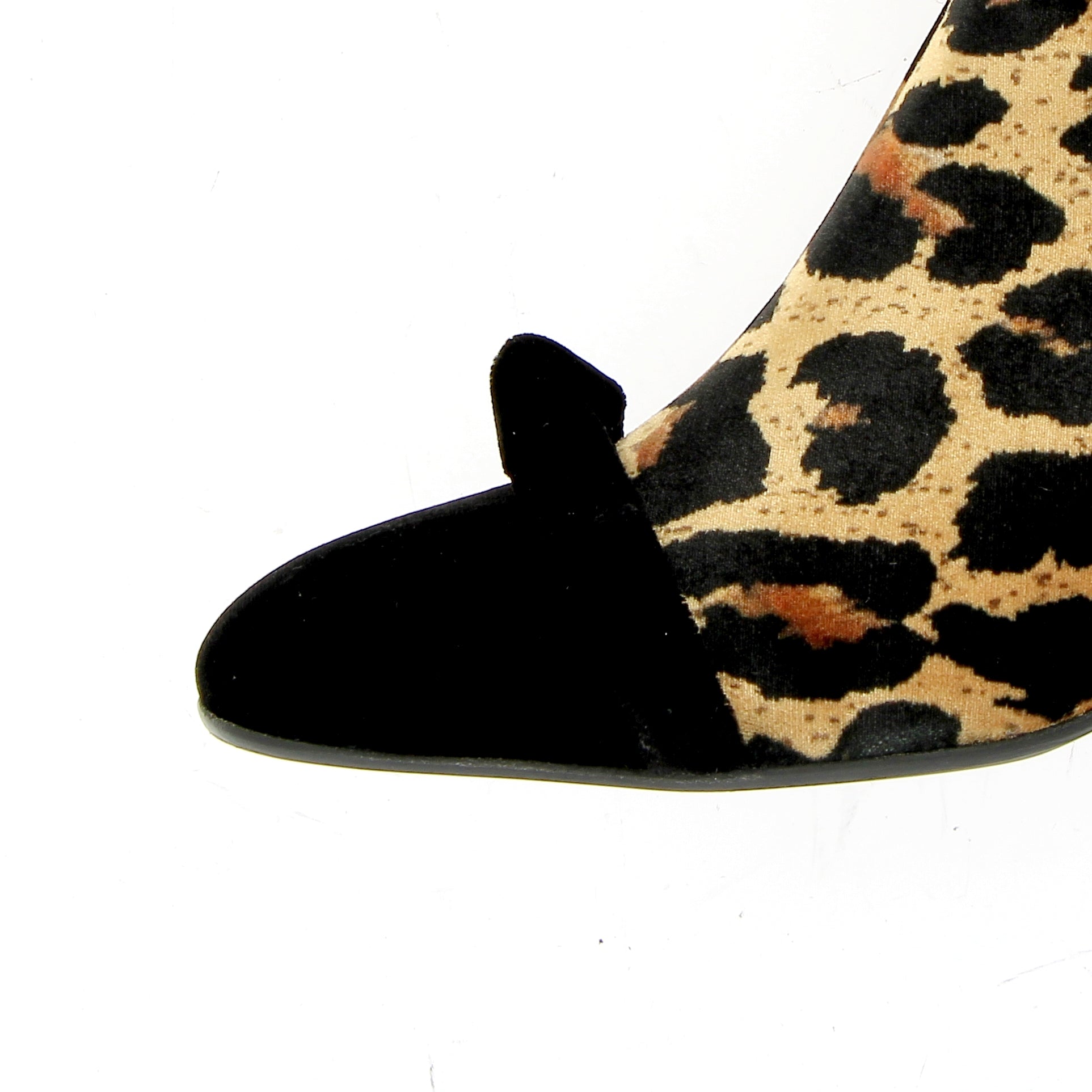 Leopard-print ankle boot with velvet tip.