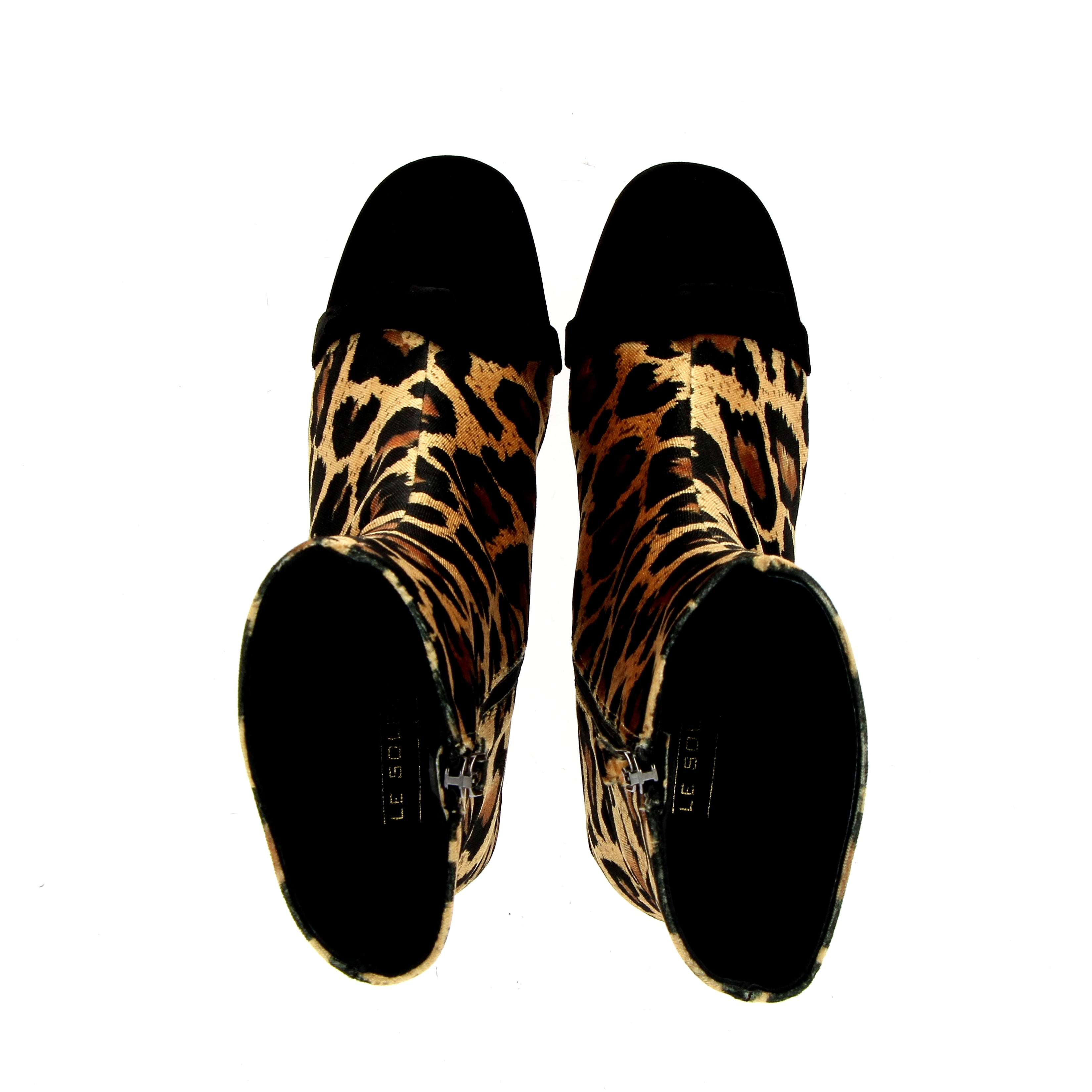 Leopard-print ankle boot with velvet tip.