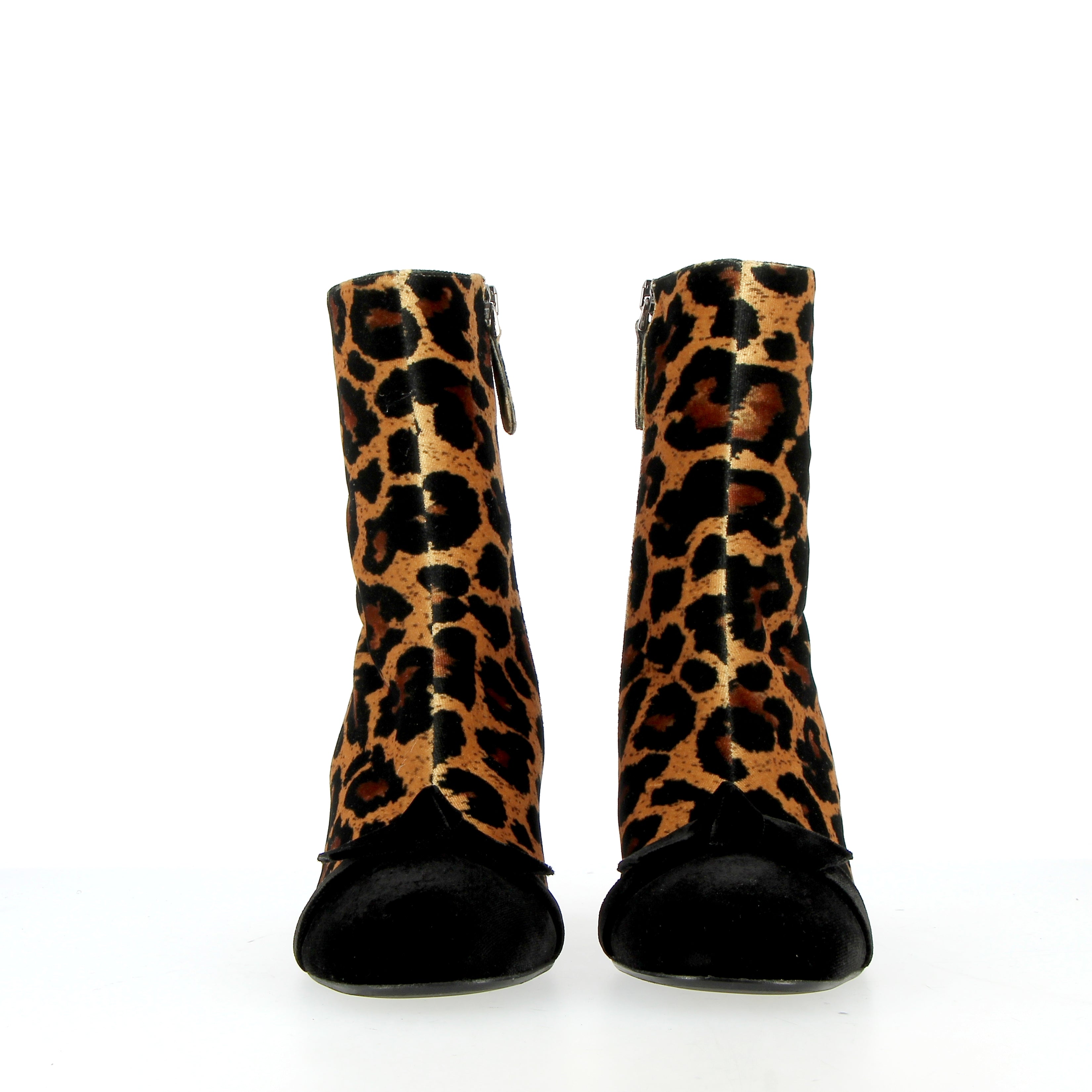 Leopard-print ankle boot with velvet tip.