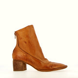 Ankle boot in soft tan leather