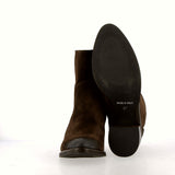 Suede ankle boot with zipper, in dark brown.