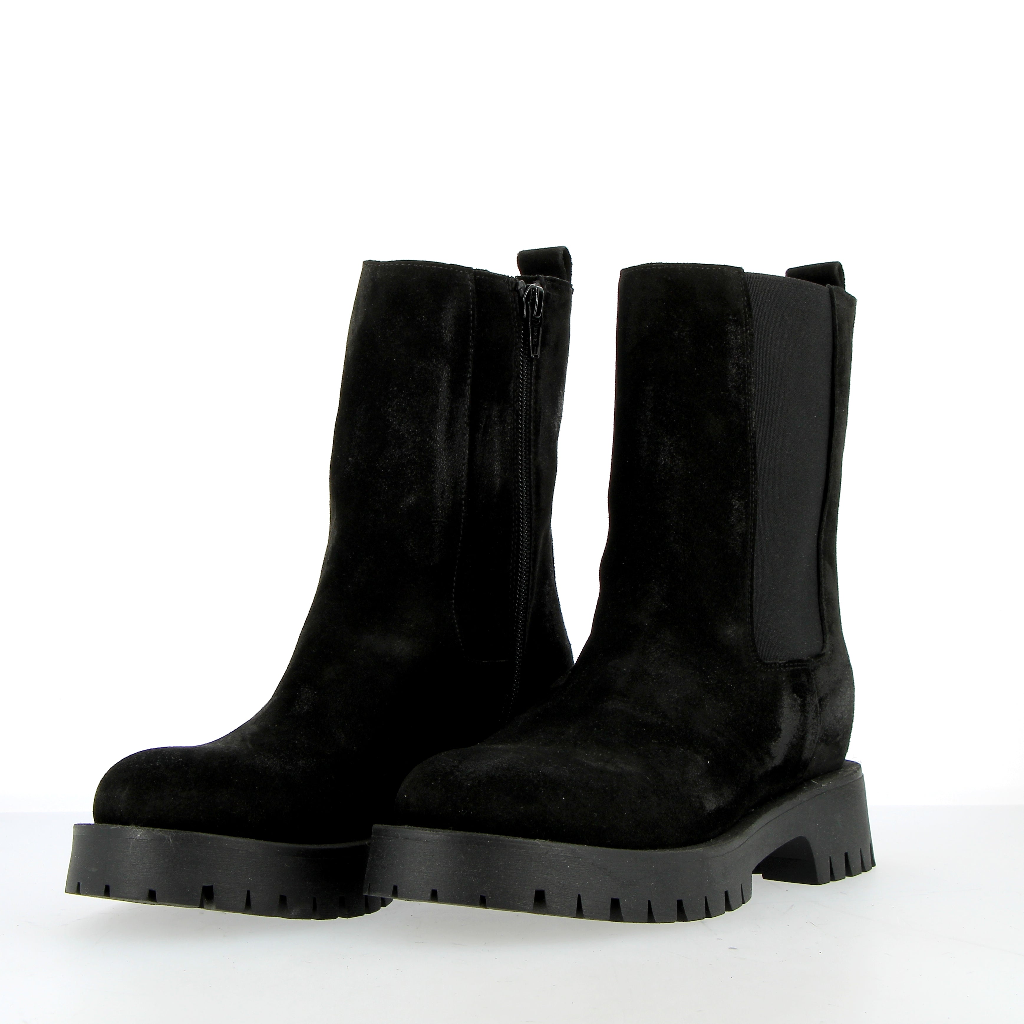 Chelsea boot nero in pelle scamosciata trattata vintage
