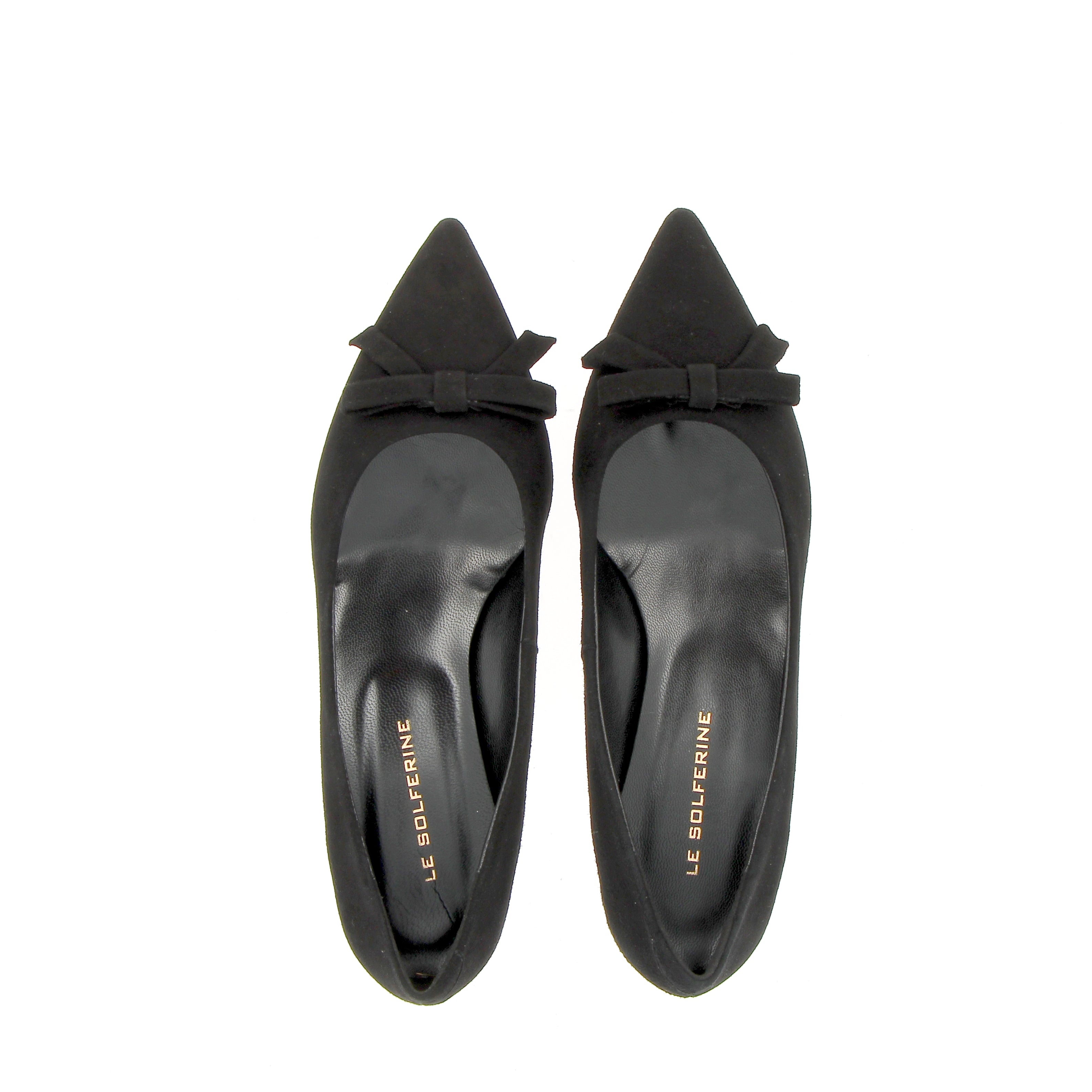 Black suede pumps medium heel 