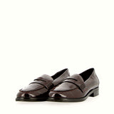 College-style loafer in burgundy naplack
