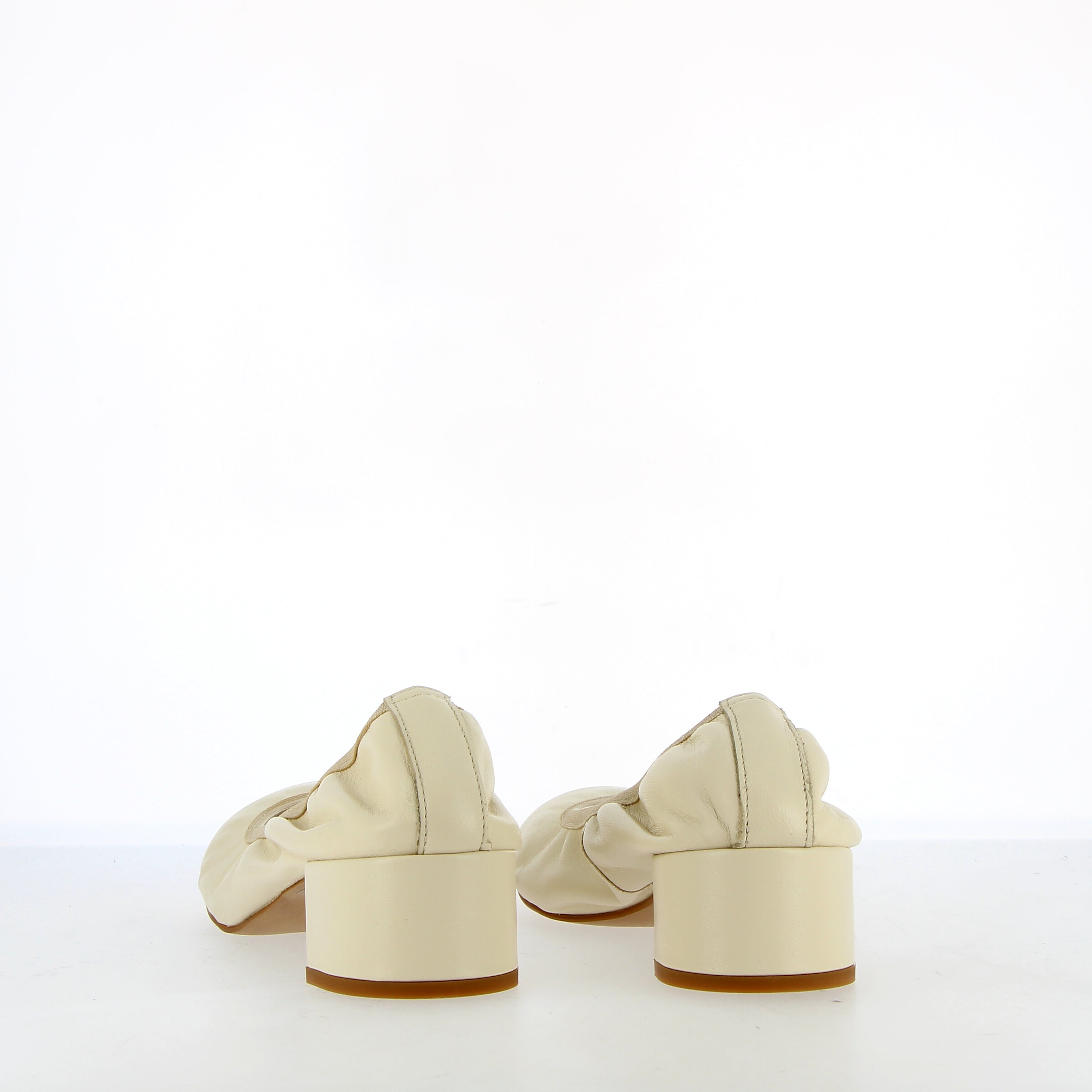 Pucker pump ballerina in nappa latte sfoderata