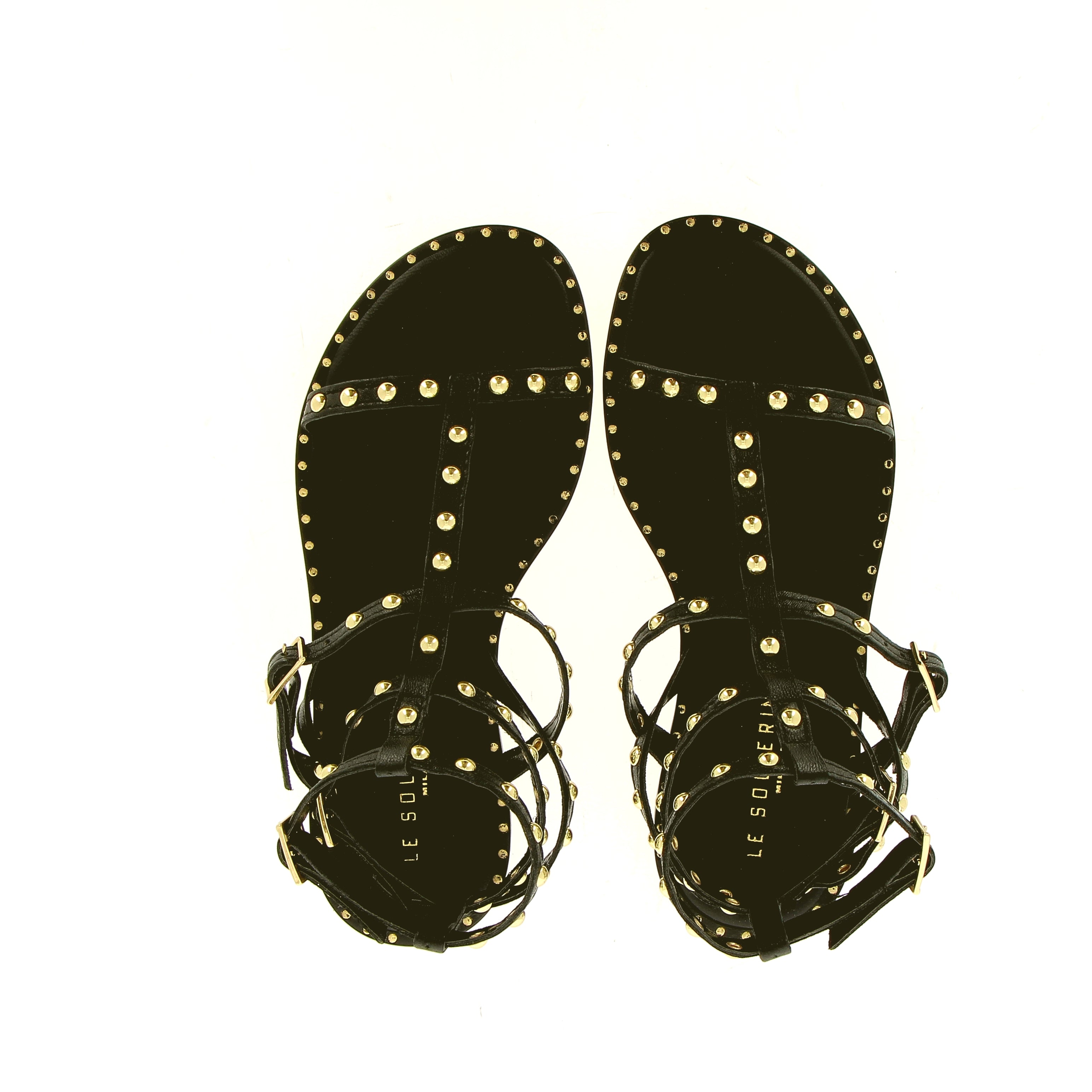 Sandalo basso in pelle nero con borchie