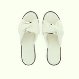 Sandalo in pelle bianco latte con accessorio