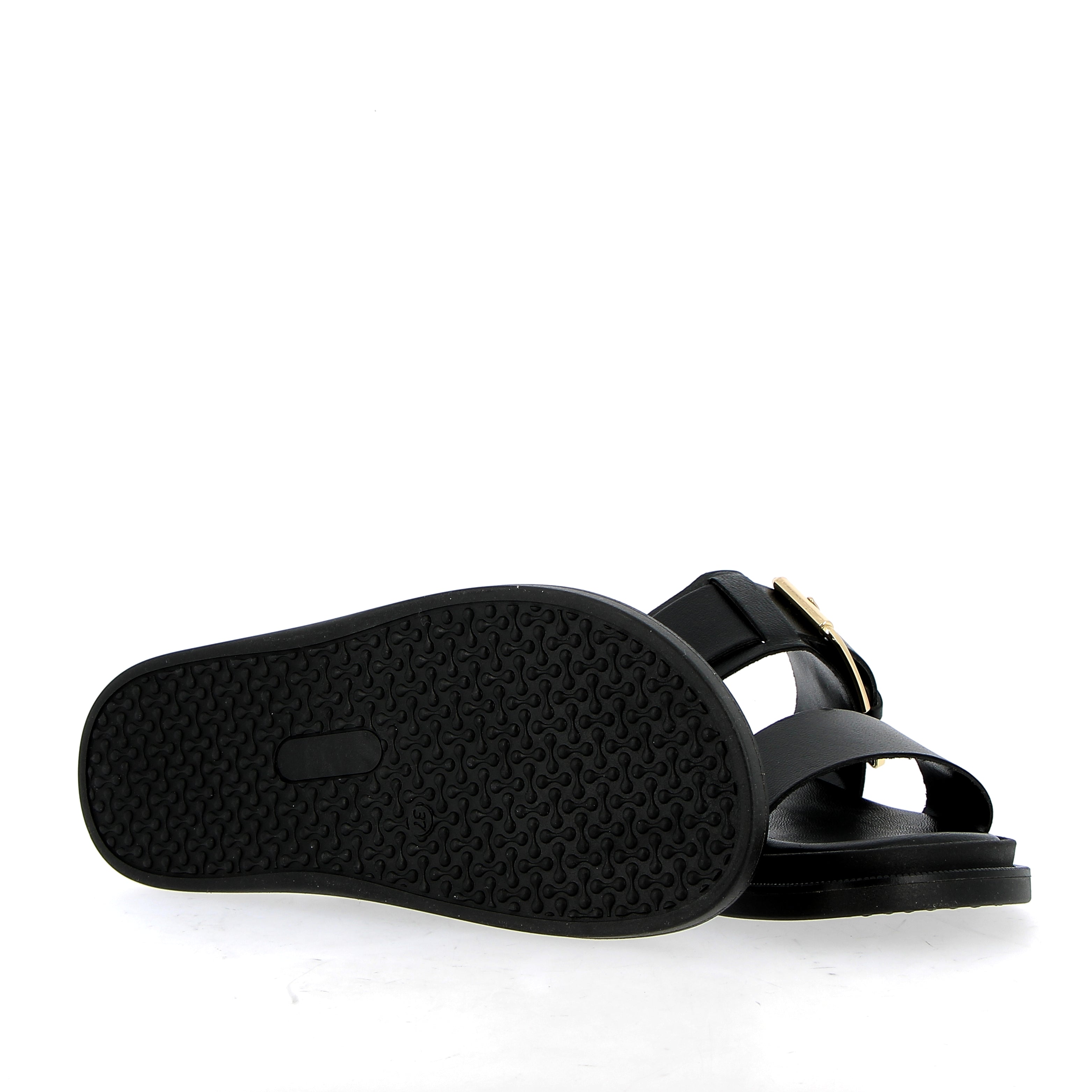 Sandalo in pelle nera con sottopiede imbottito e fibbia