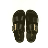 Sandalo in pelle nera con sottopiede imbottito e fibbia