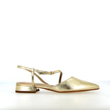 Slingback basso in nappa platino con cinturino