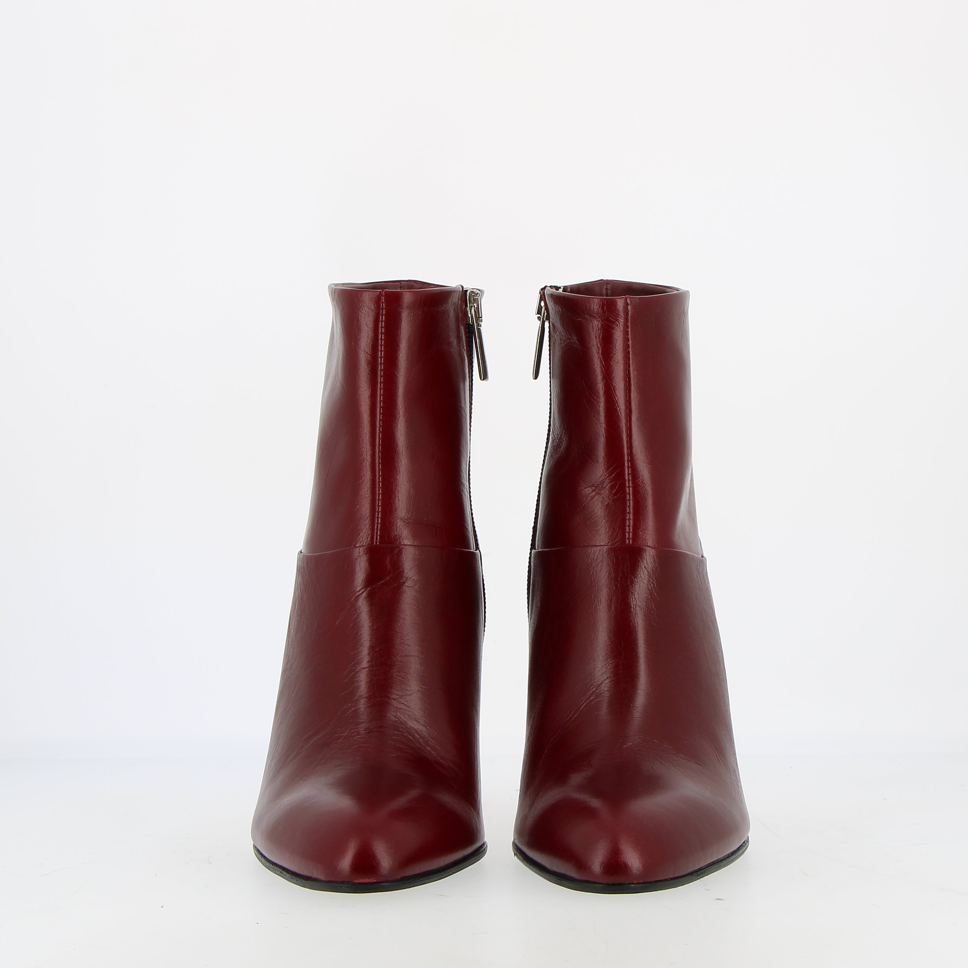 Stivaletto zippato su tacco in pelle lucida nera bordeaux