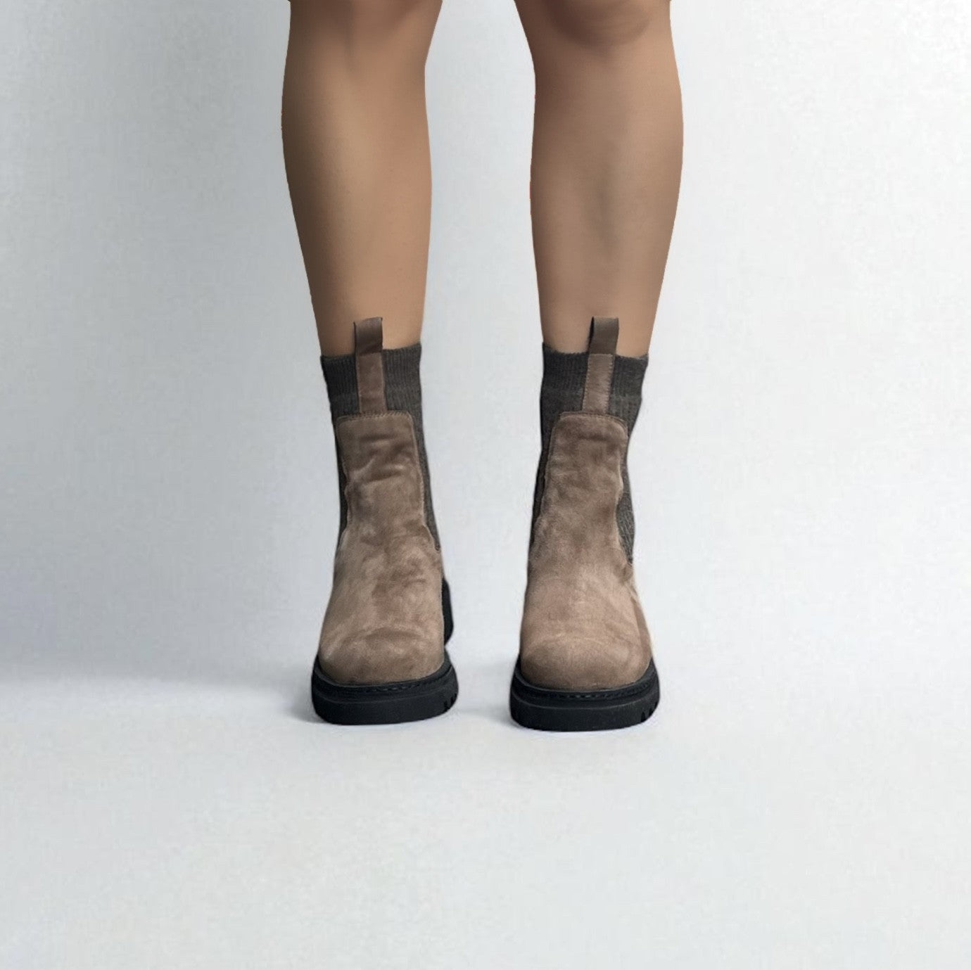 Stivaletto Chelsea taupe con elastici in lana