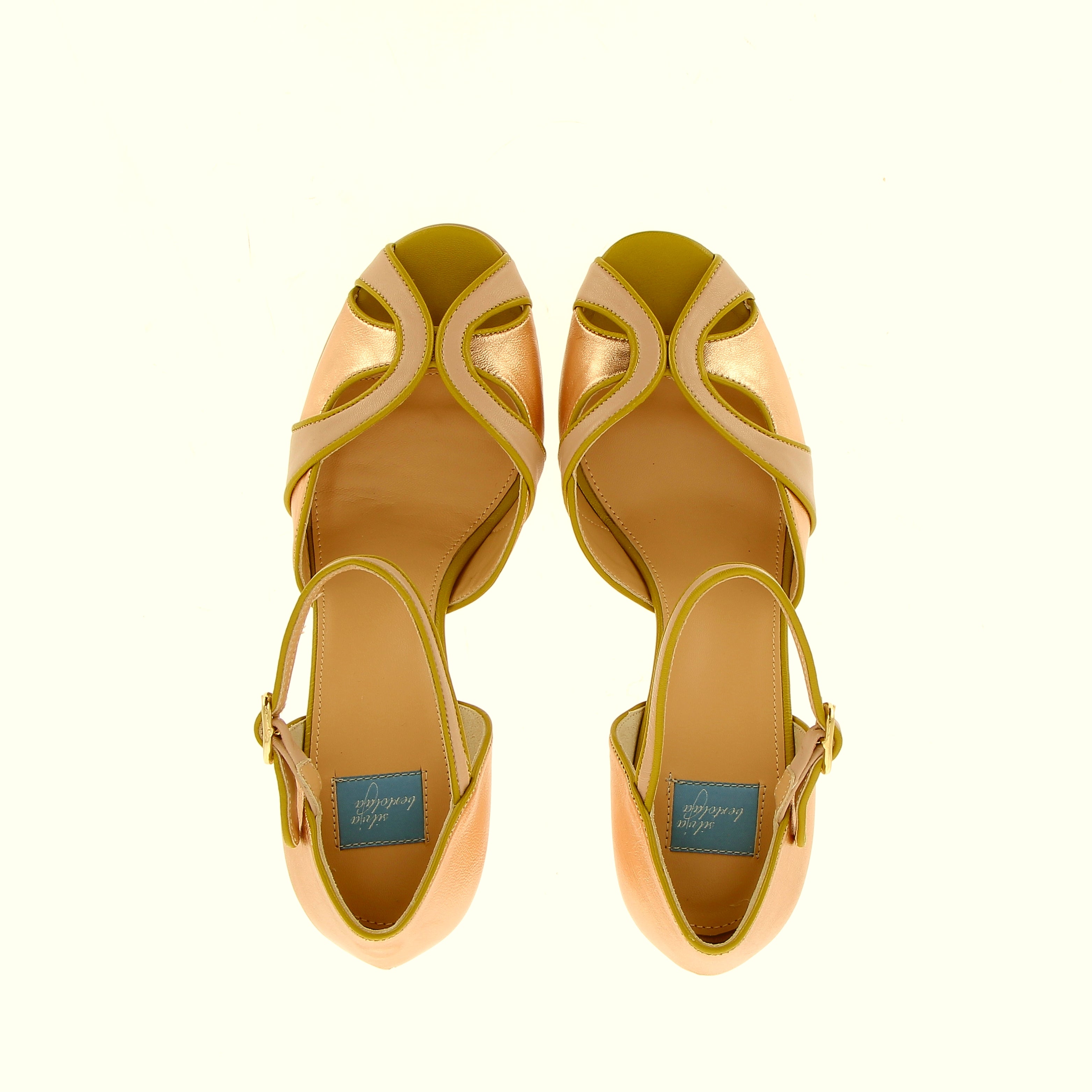 Sandalo in pelle metal oro rosa con piccola platform